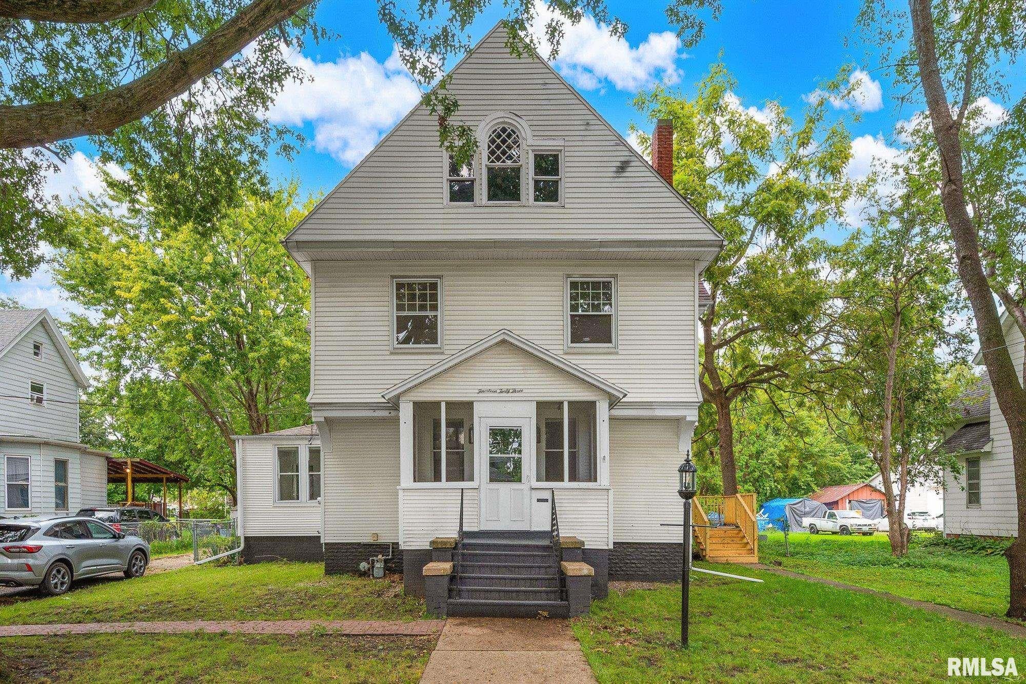 1443 E Knox Street — photo
