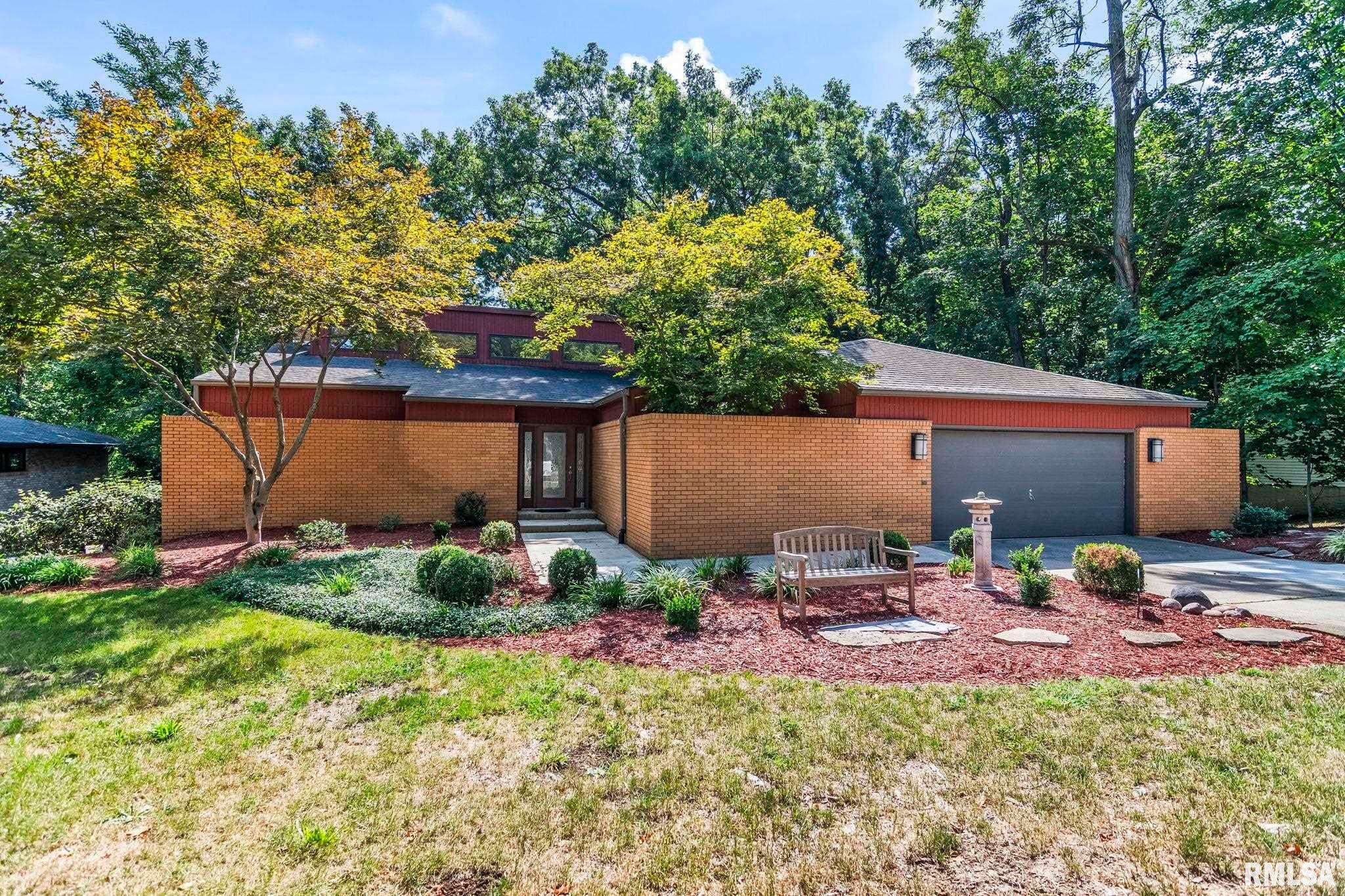 412 Natchez Trace — photo