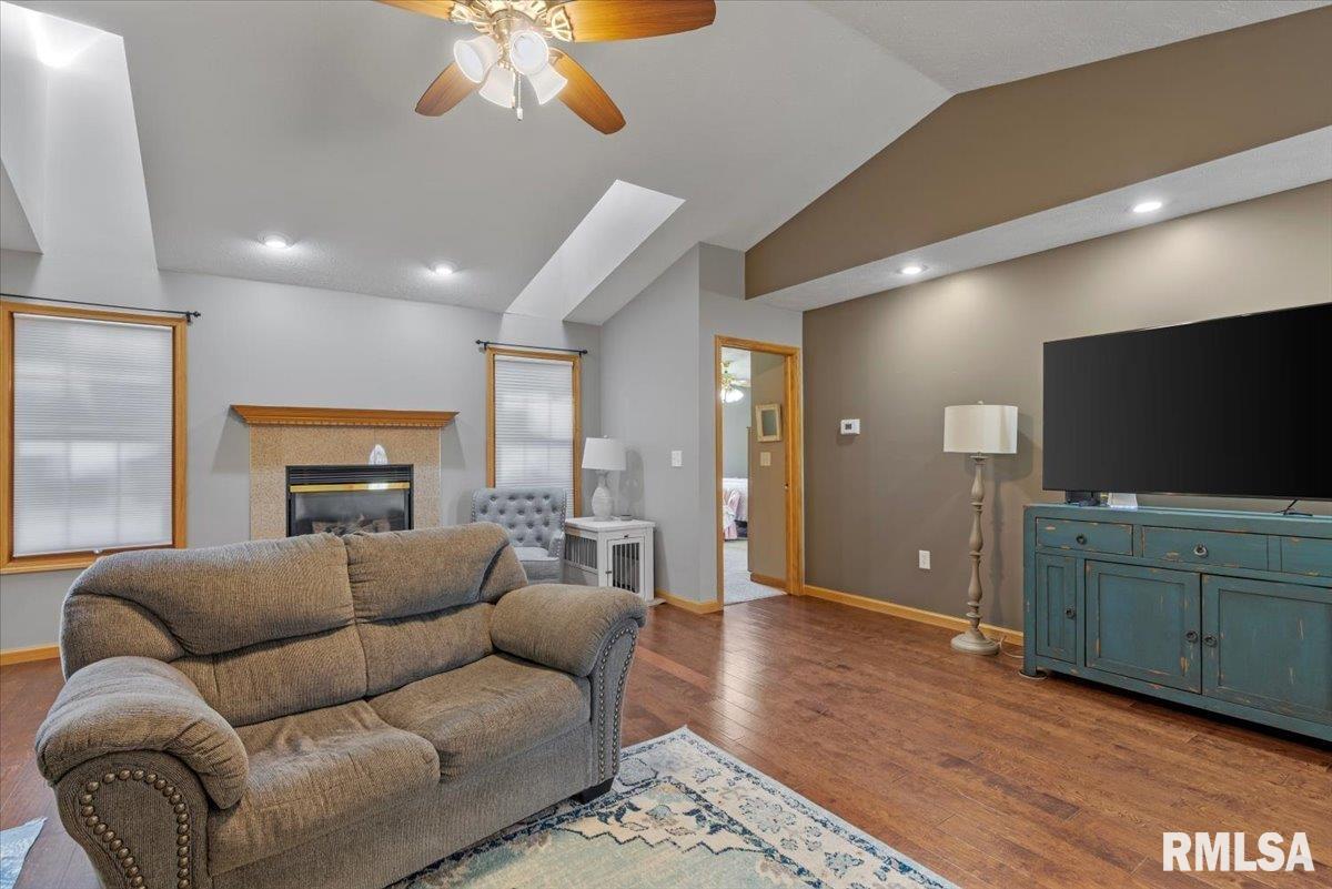 703 Burberry Lane, Rochester, IL 62563 — photo 3