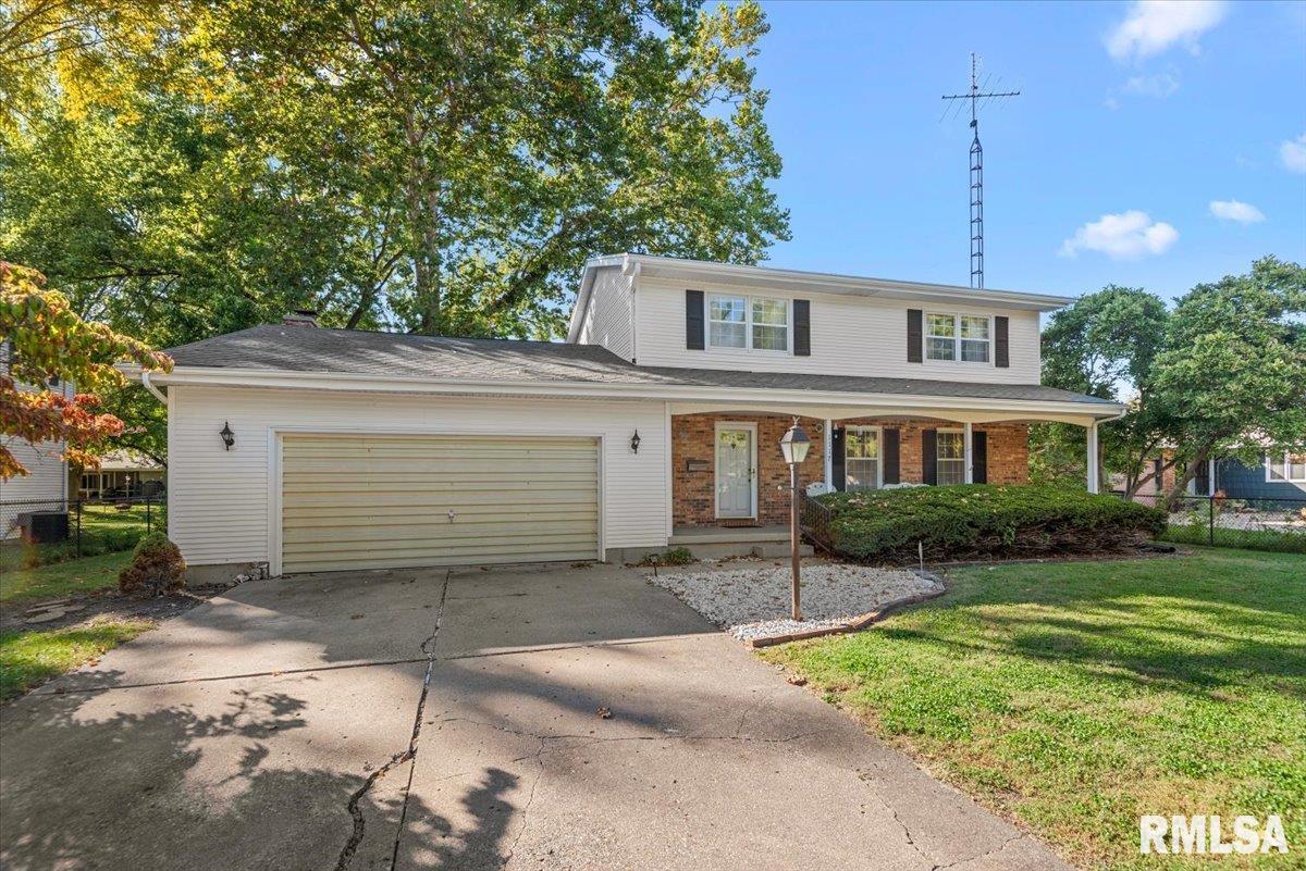 1117 Larchmont Drive — photo