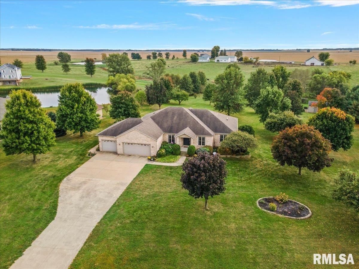 430 TIMBER RIDGE Road, Mechanicsburg, IL 62545 — photo 2