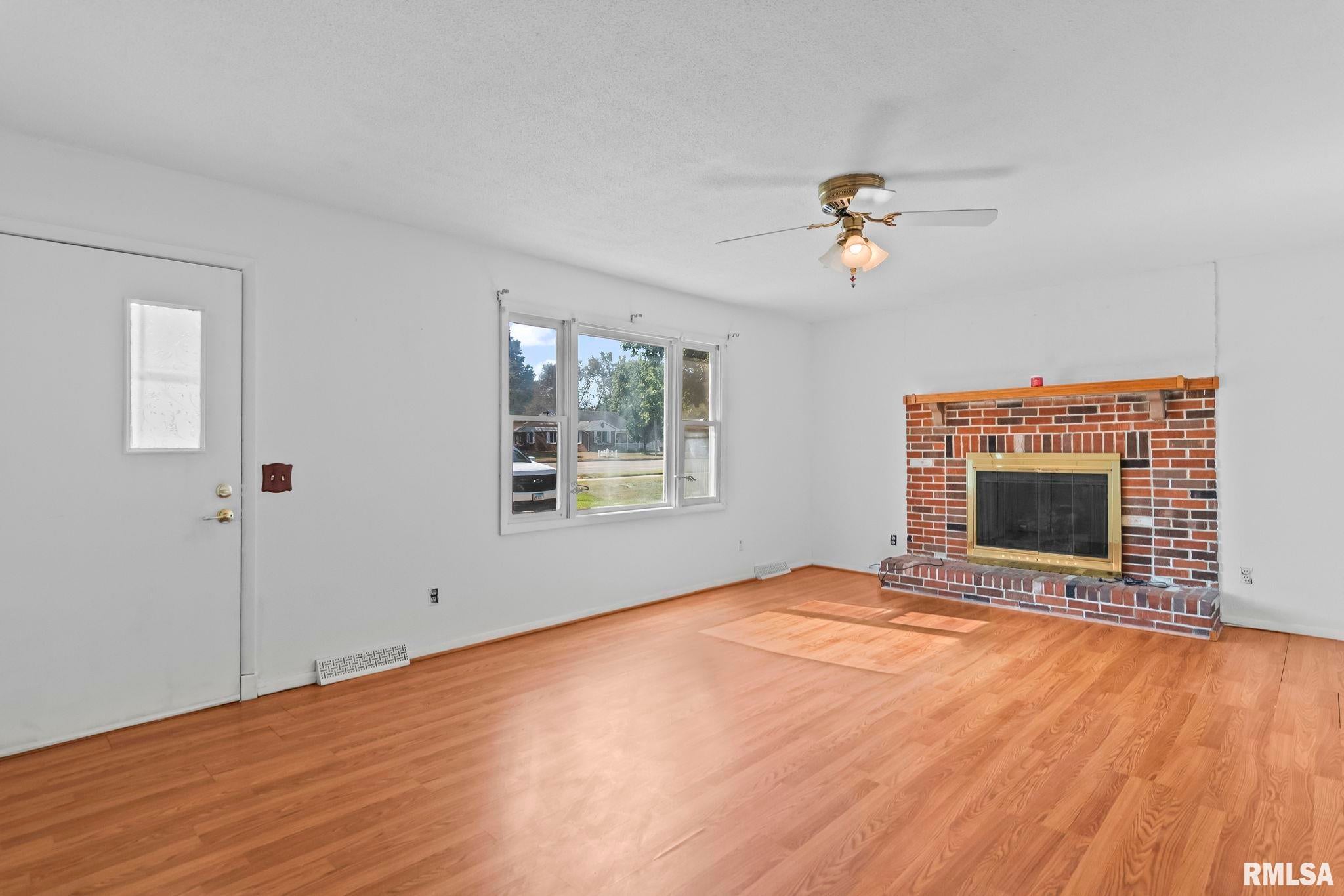 2217 E SANGAMON Avenue, Springfield, IL 62702 — photo 3