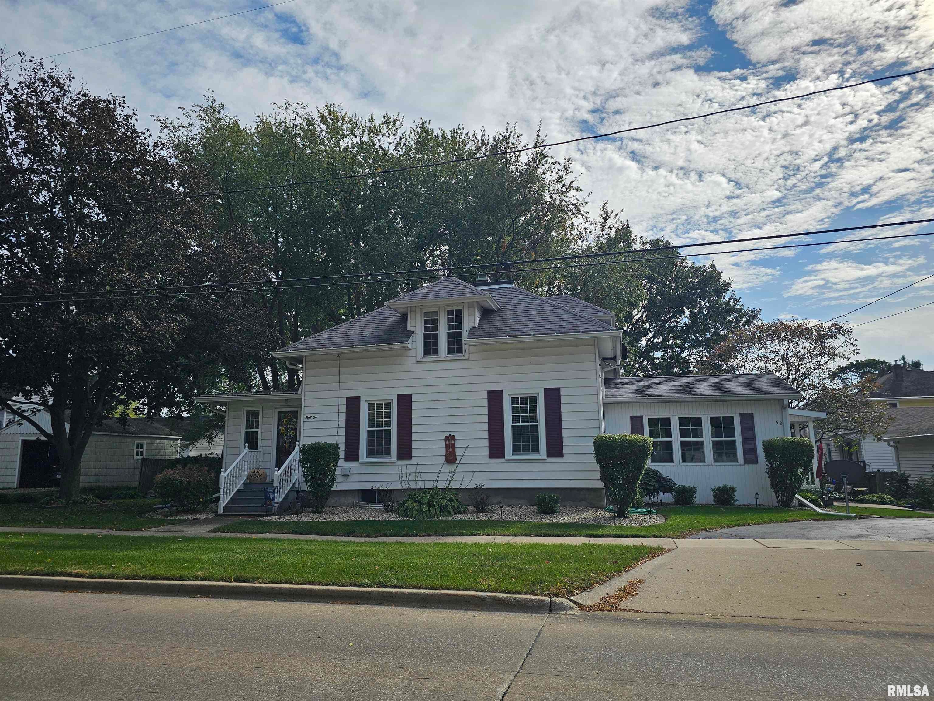 52 W Dayton Street — photo