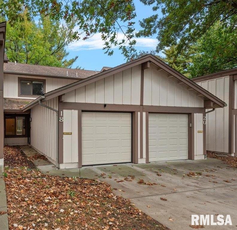 18 Redwood Lane — photo