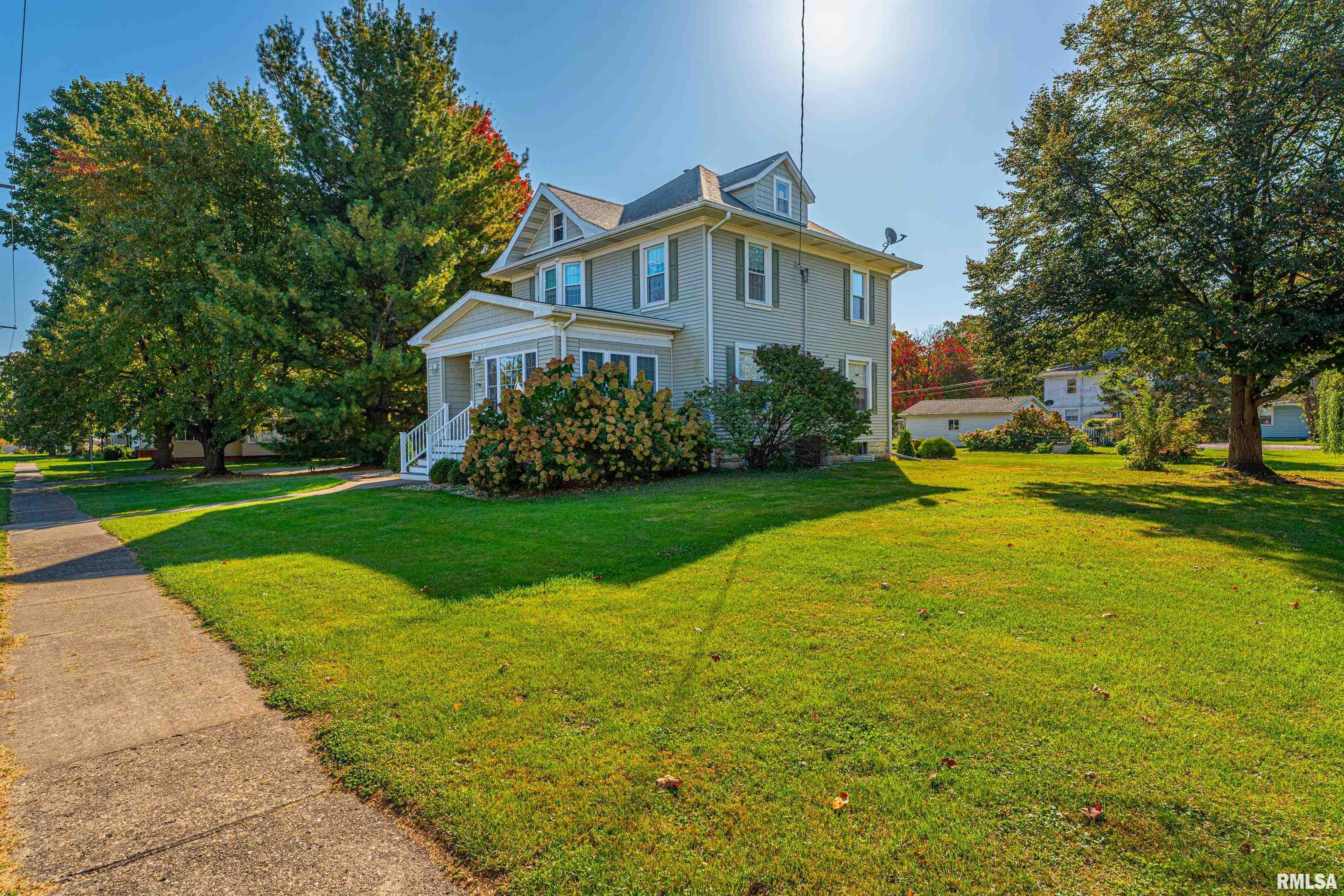512 E 3RD Street, Delavan, IL 61734 — photo 2