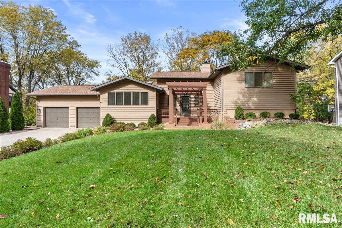 3805 West Bluffs Road — photo