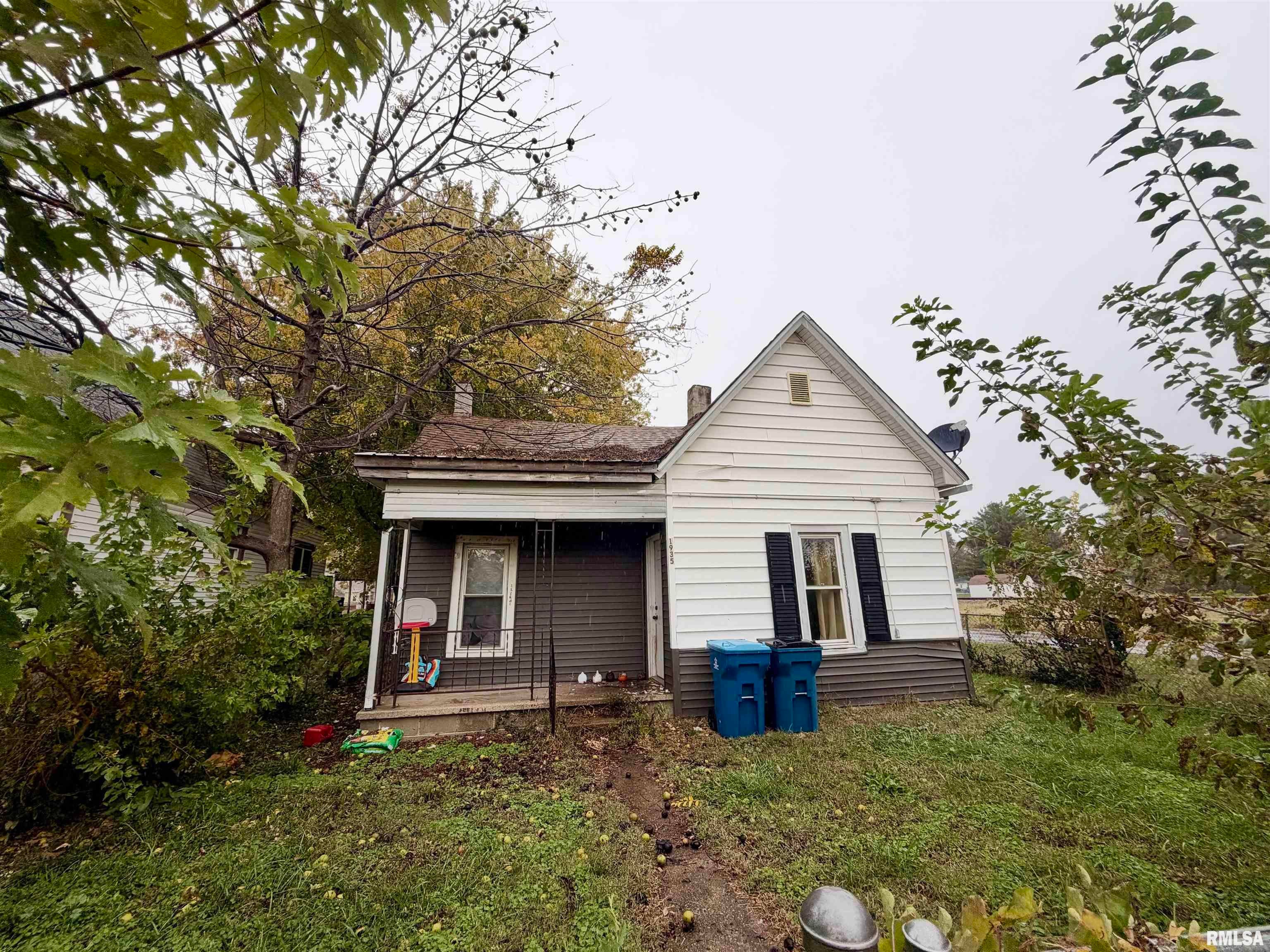 1935 E Stuart Street — photo