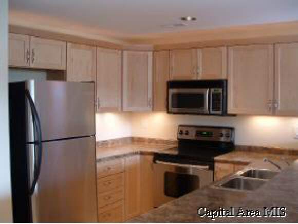 314 E ADAMS, Springfield, IL 62701