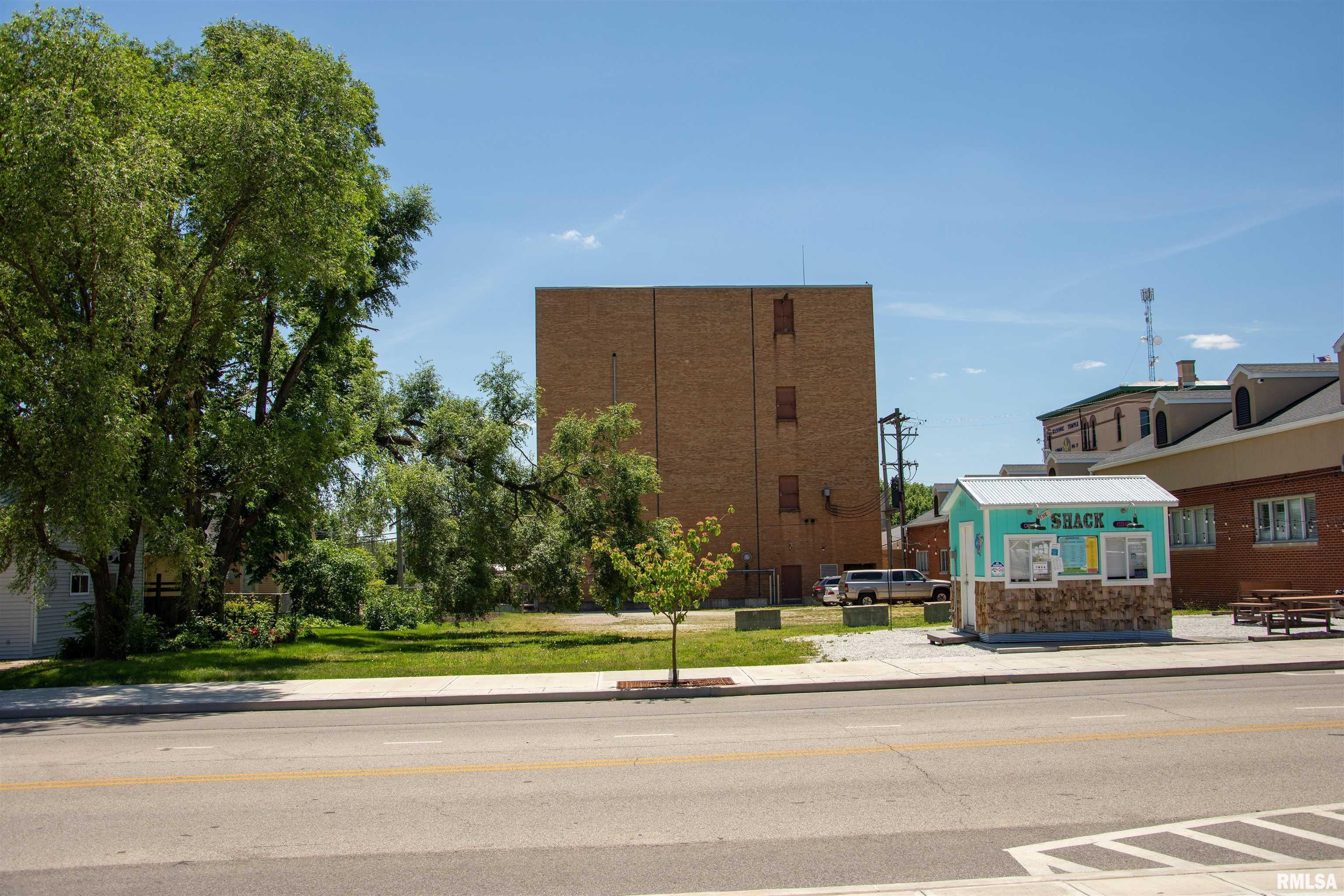 221 E Jackson Street — photo