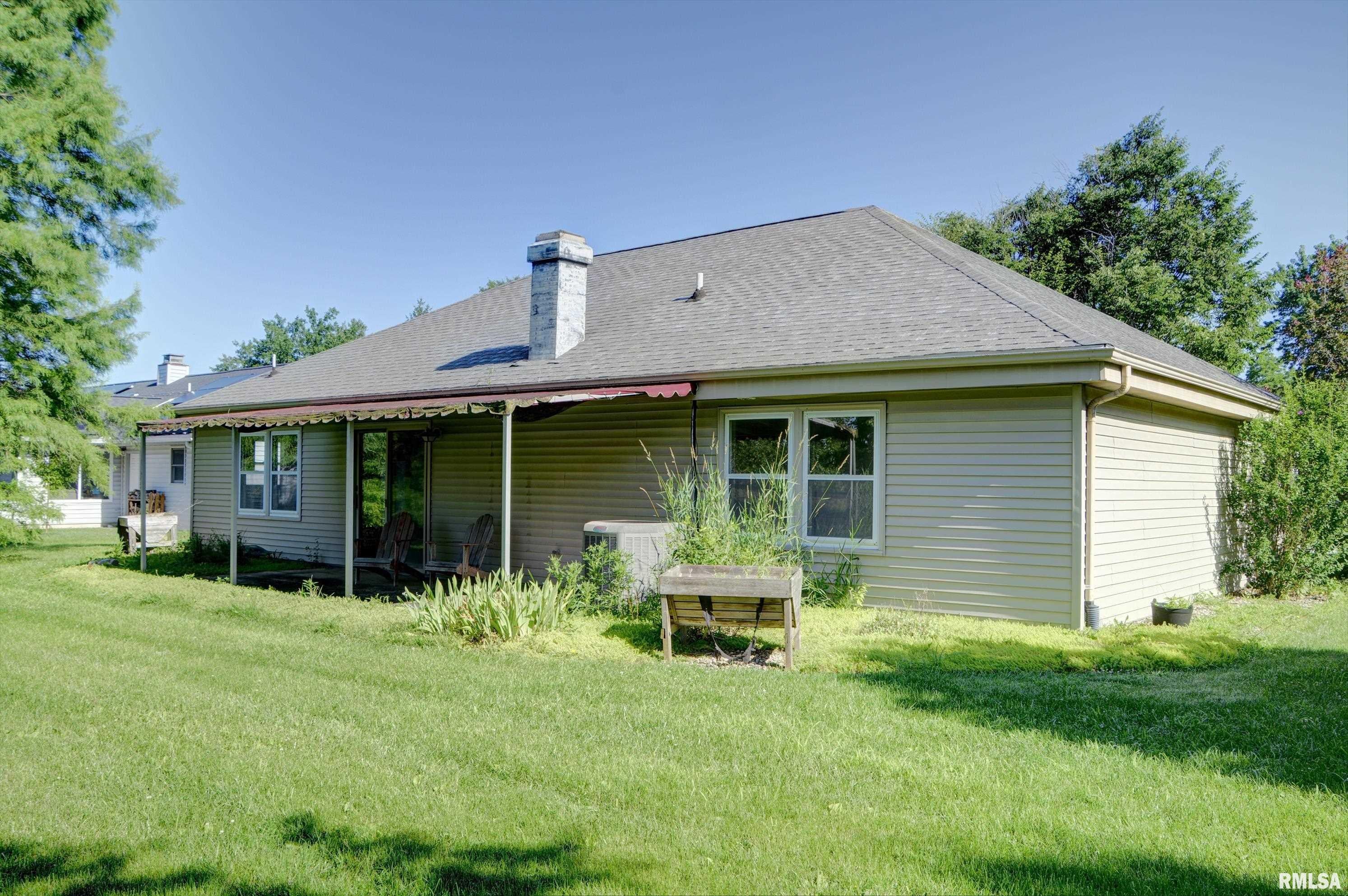 1925 RIVERVIEW Drive, Macomb, IL 61455 — photo 3
