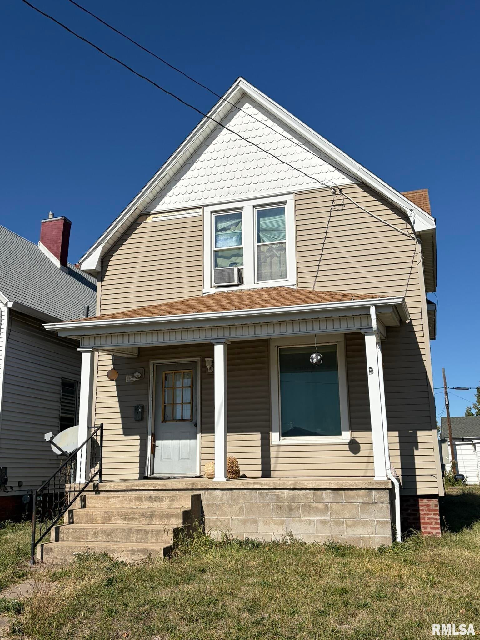 459 E Locust Street — photo