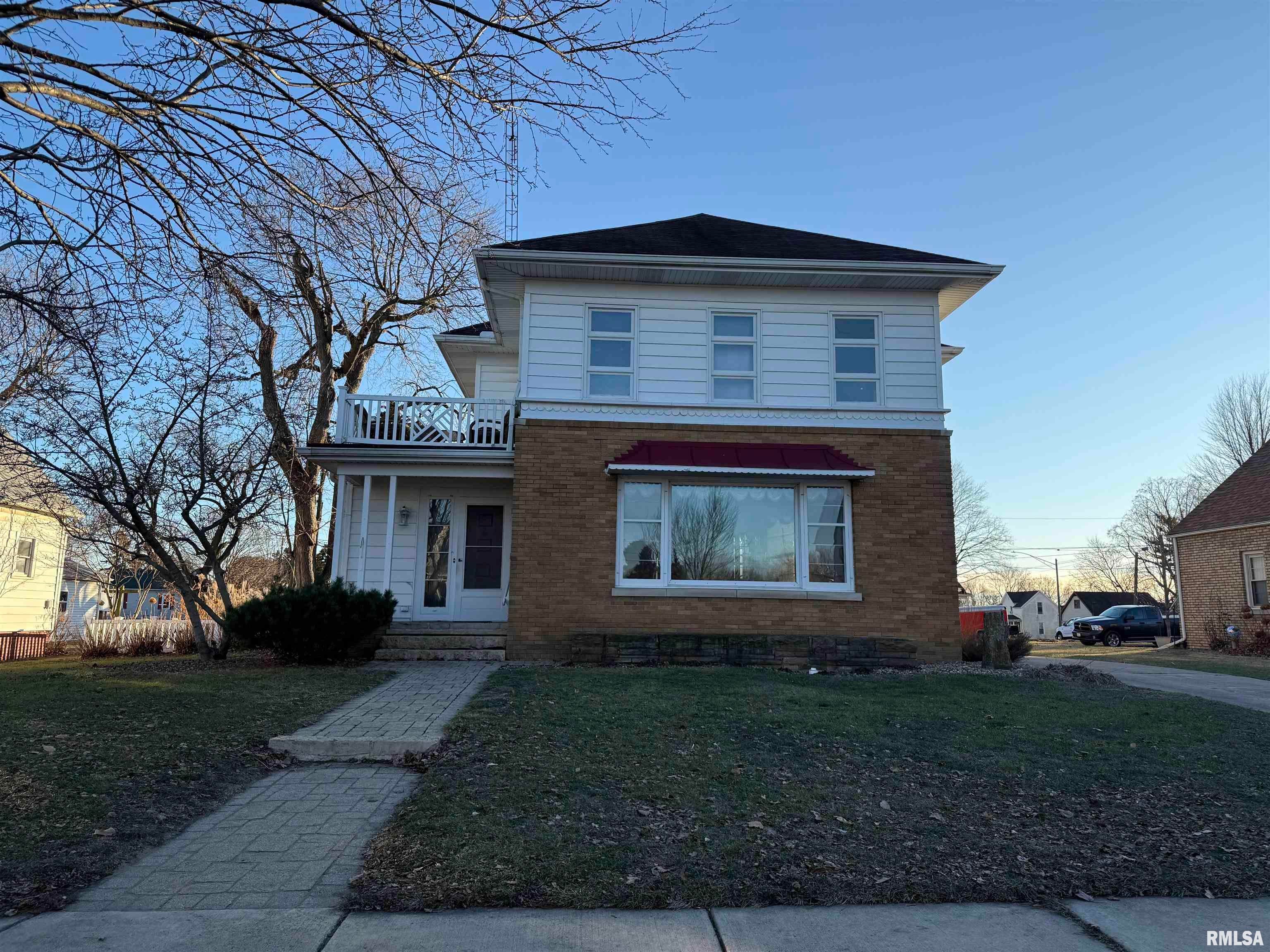 216 W Santa Fe Avenue — photo
