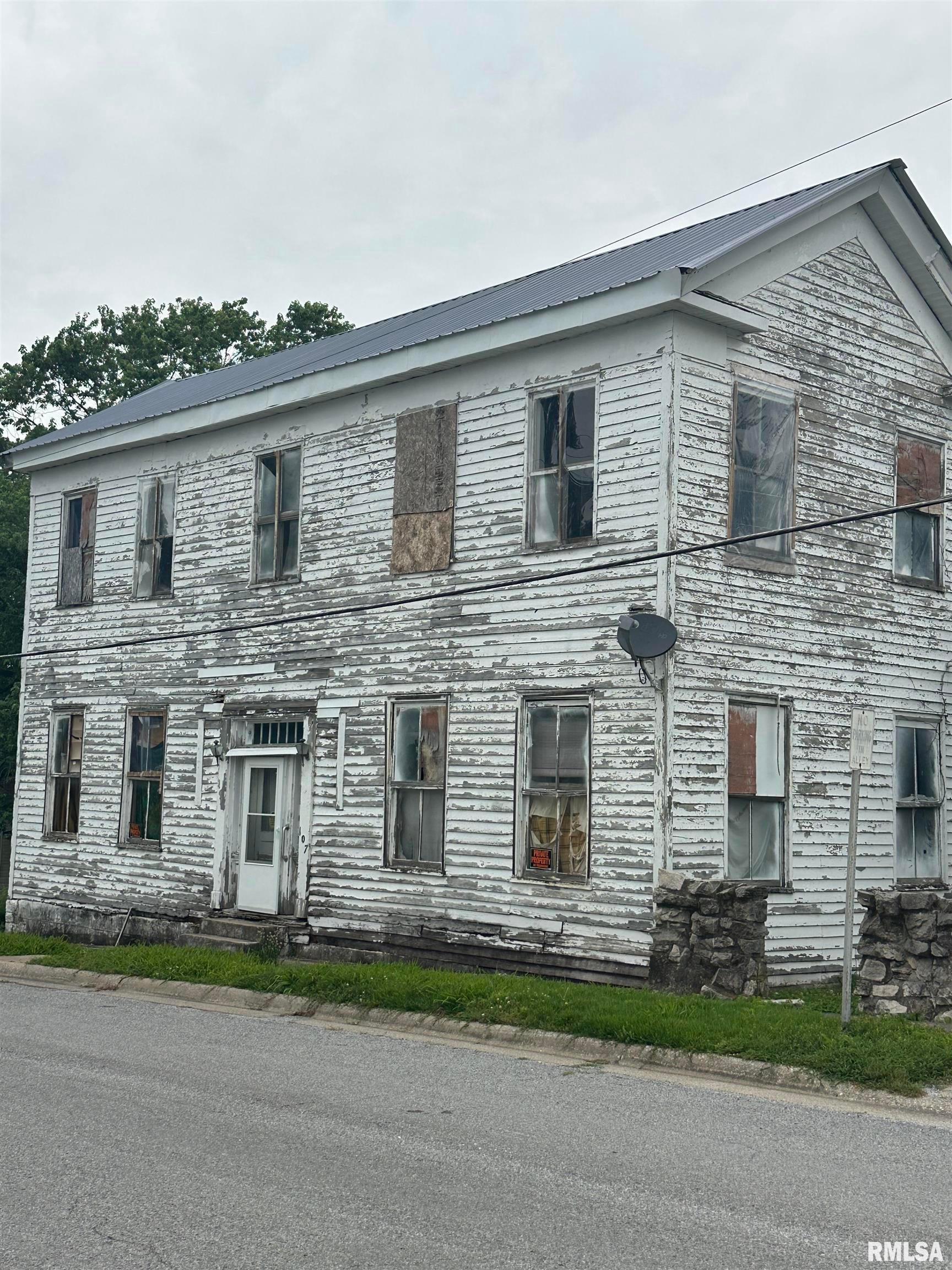 107 N Market Street — photo