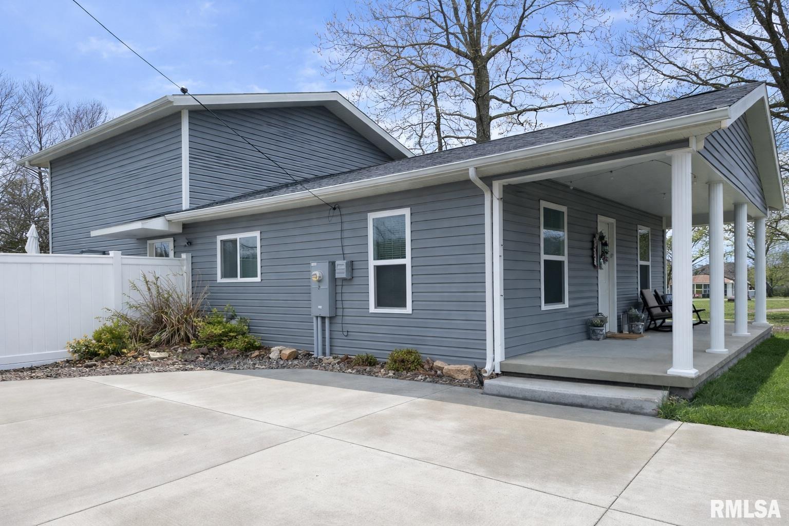 606 W Lincoln Drive — photo