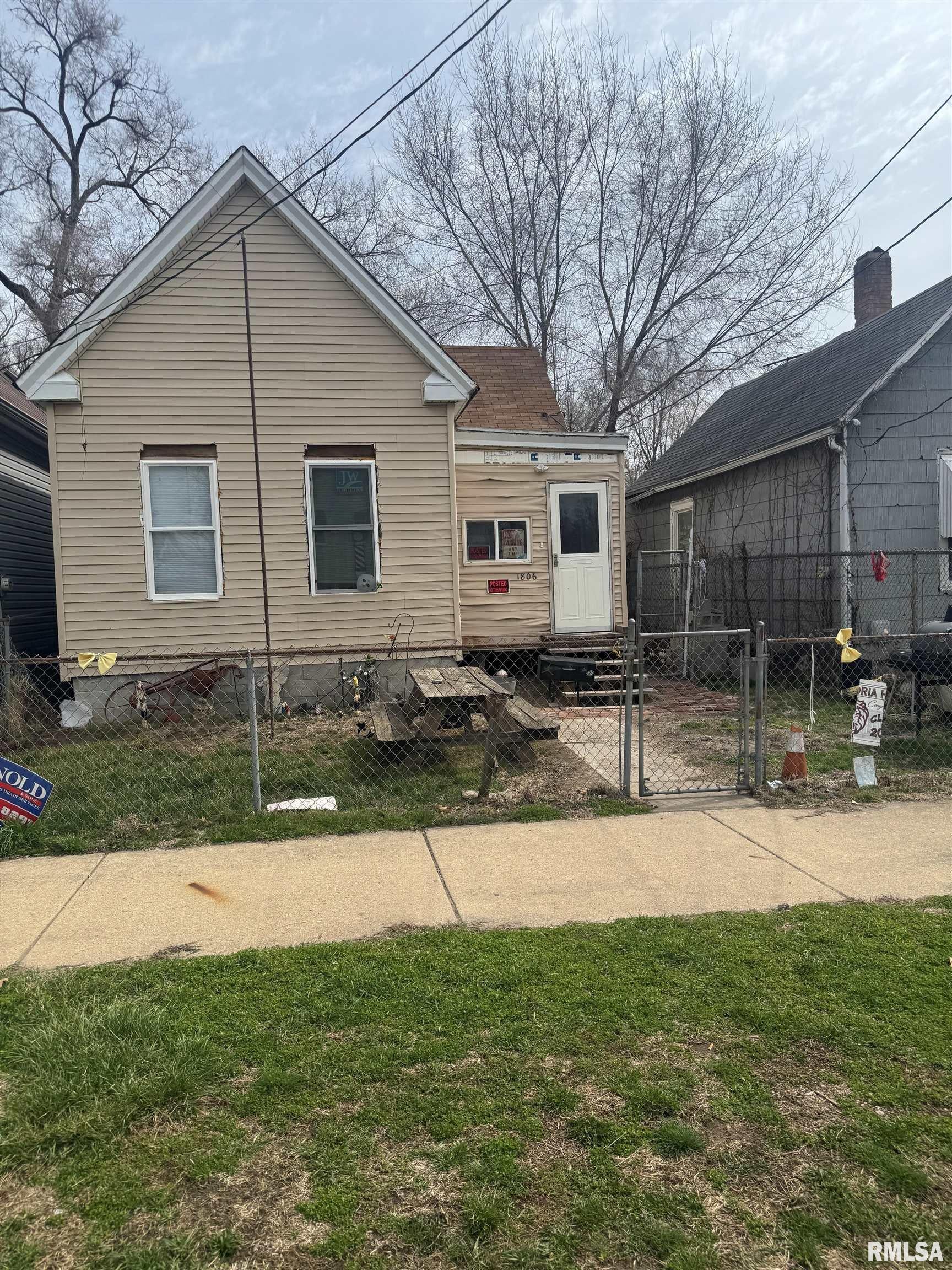 1806 S Livingston Street — photo