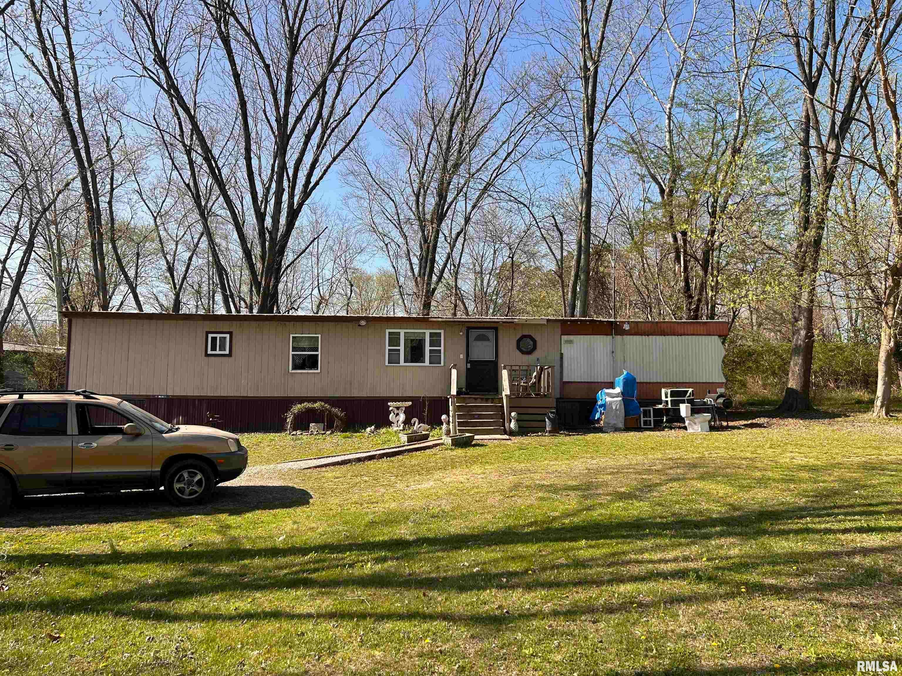 7021 Peach Lane — photo