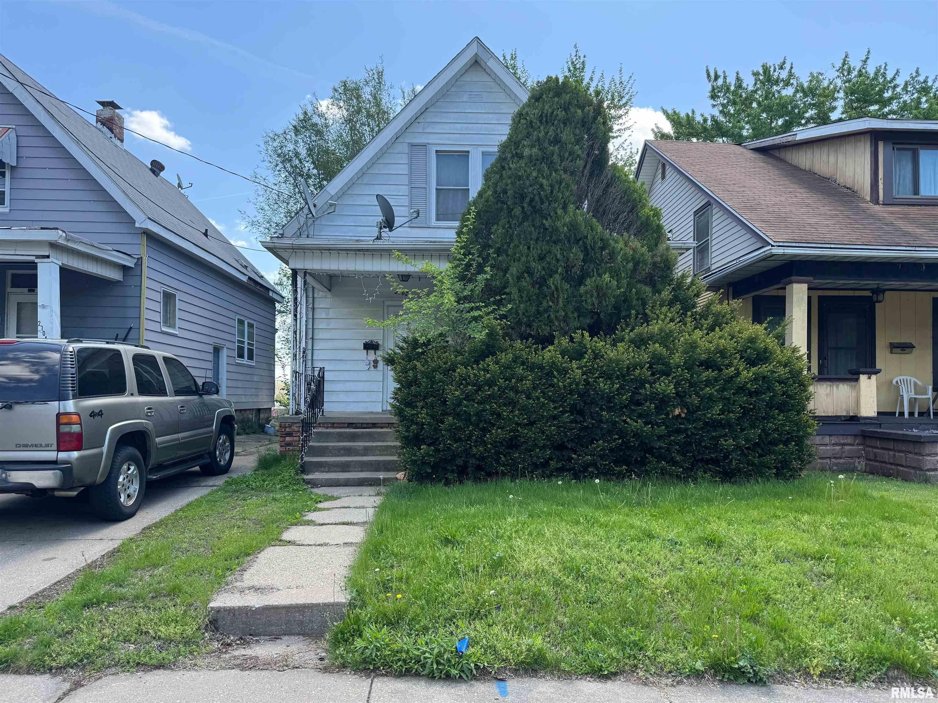 2702 NE Madison Avenue — photo