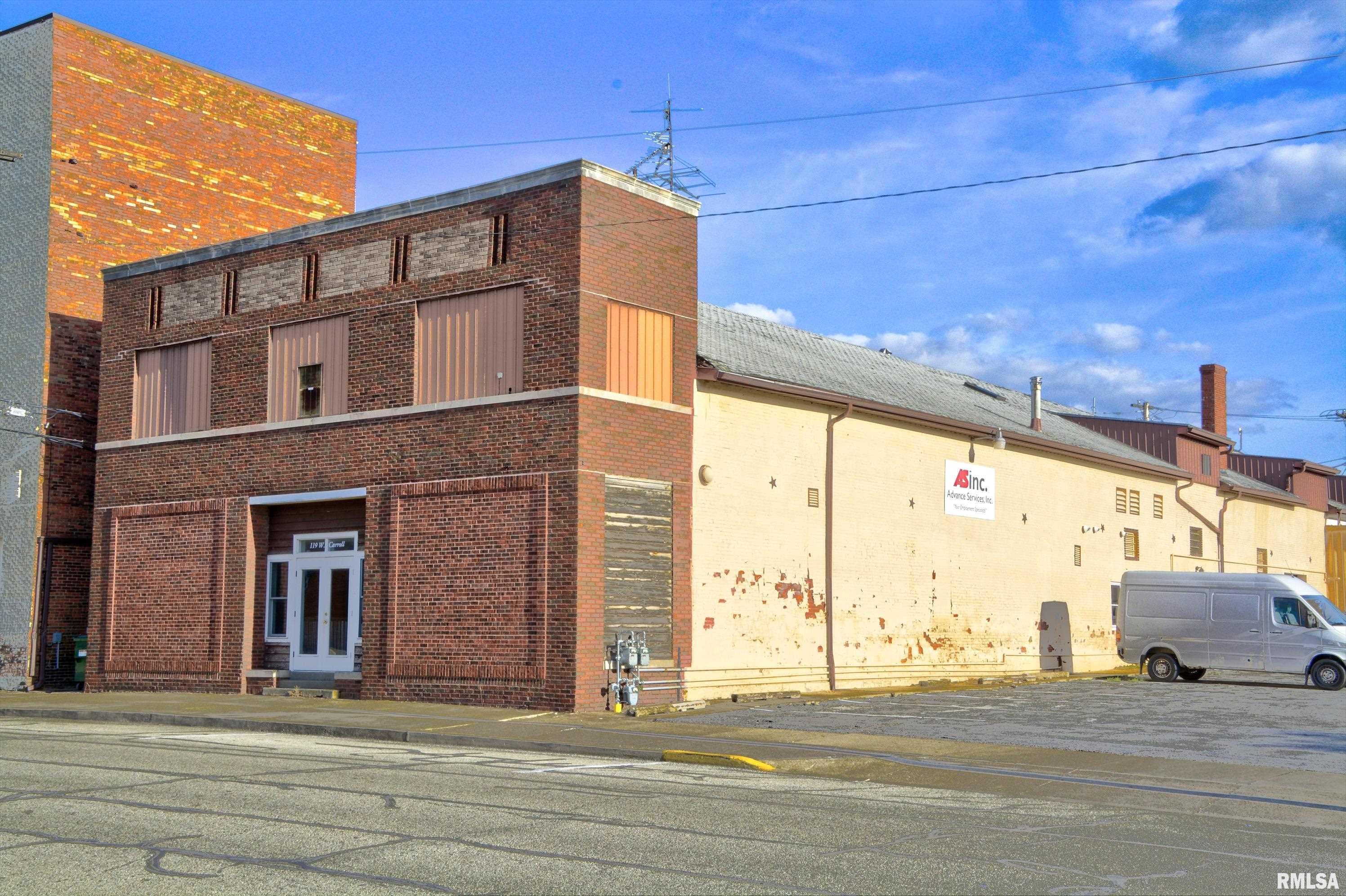 119 W Carroll Street — photo