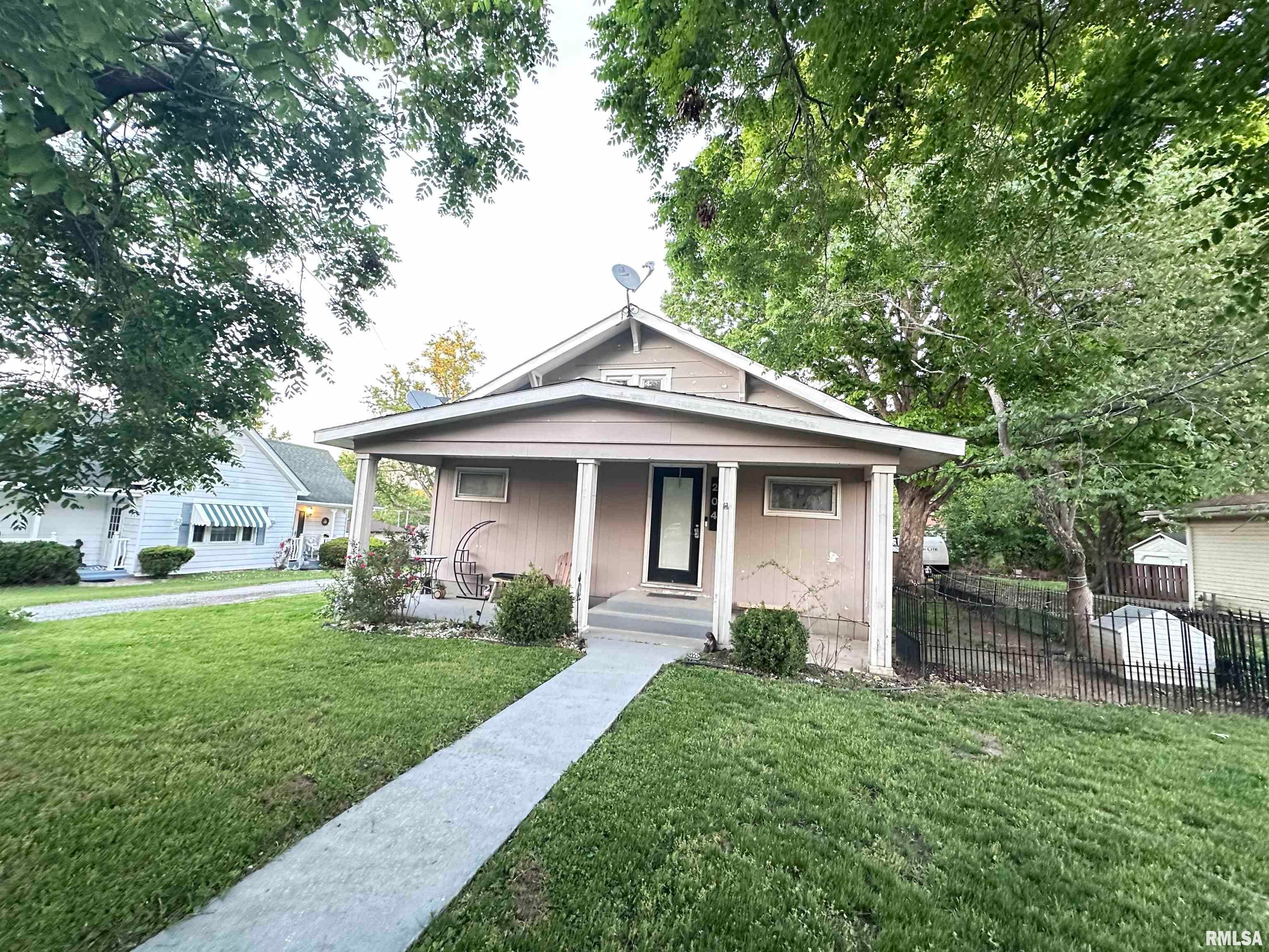 204 N Centennial Street — photo