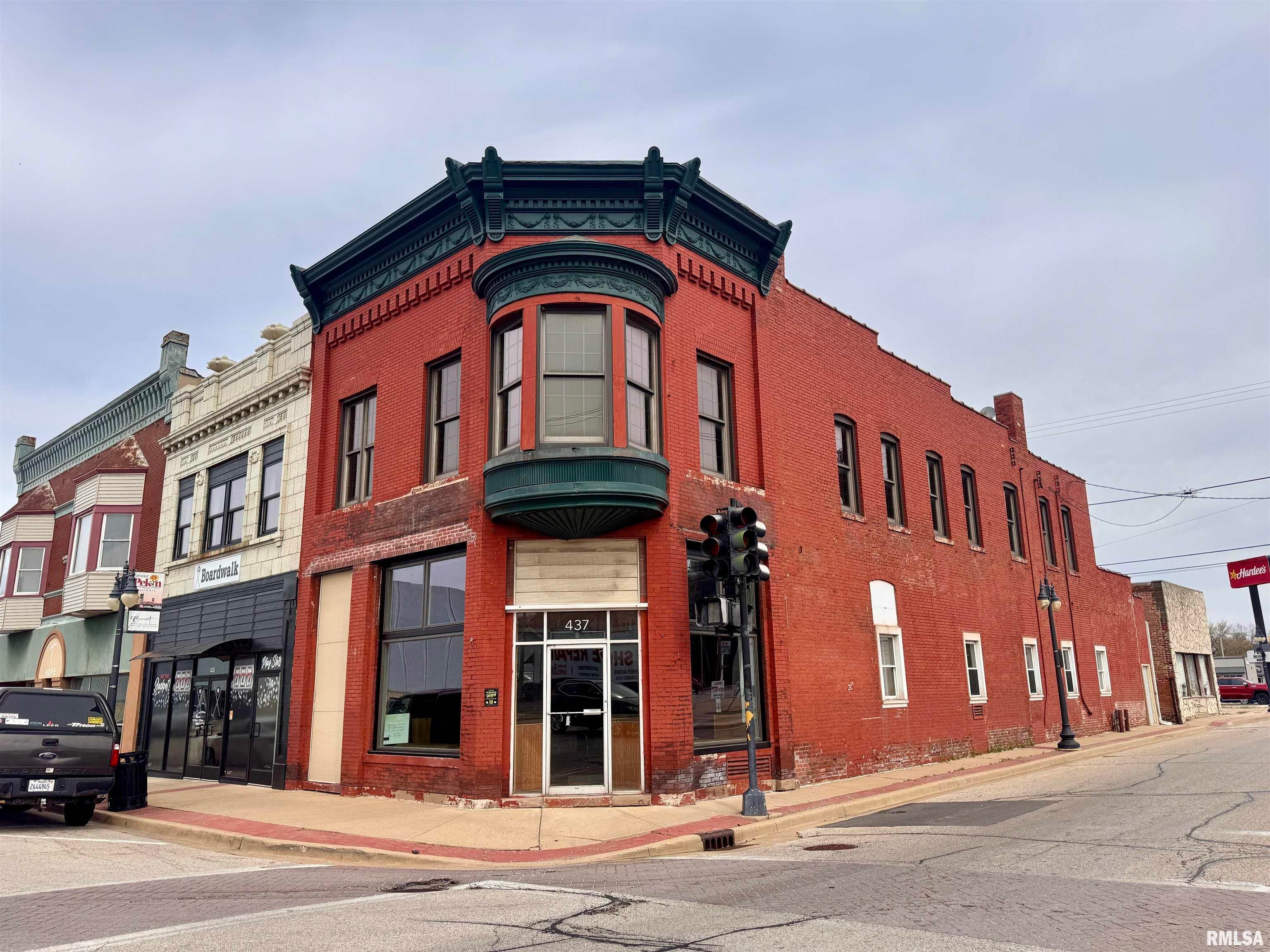 437 Court Street — photo