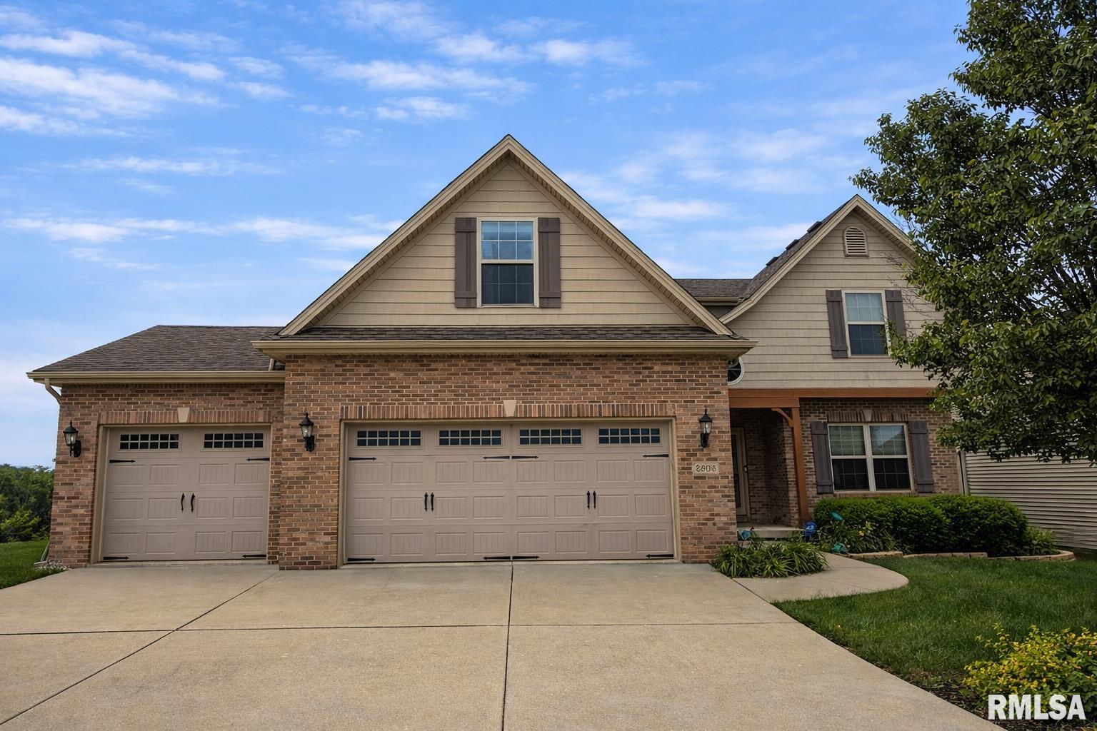 2602 W Carrington Court — photo