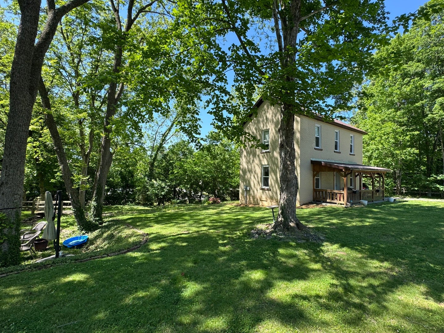 104 W Heacock Street — photo