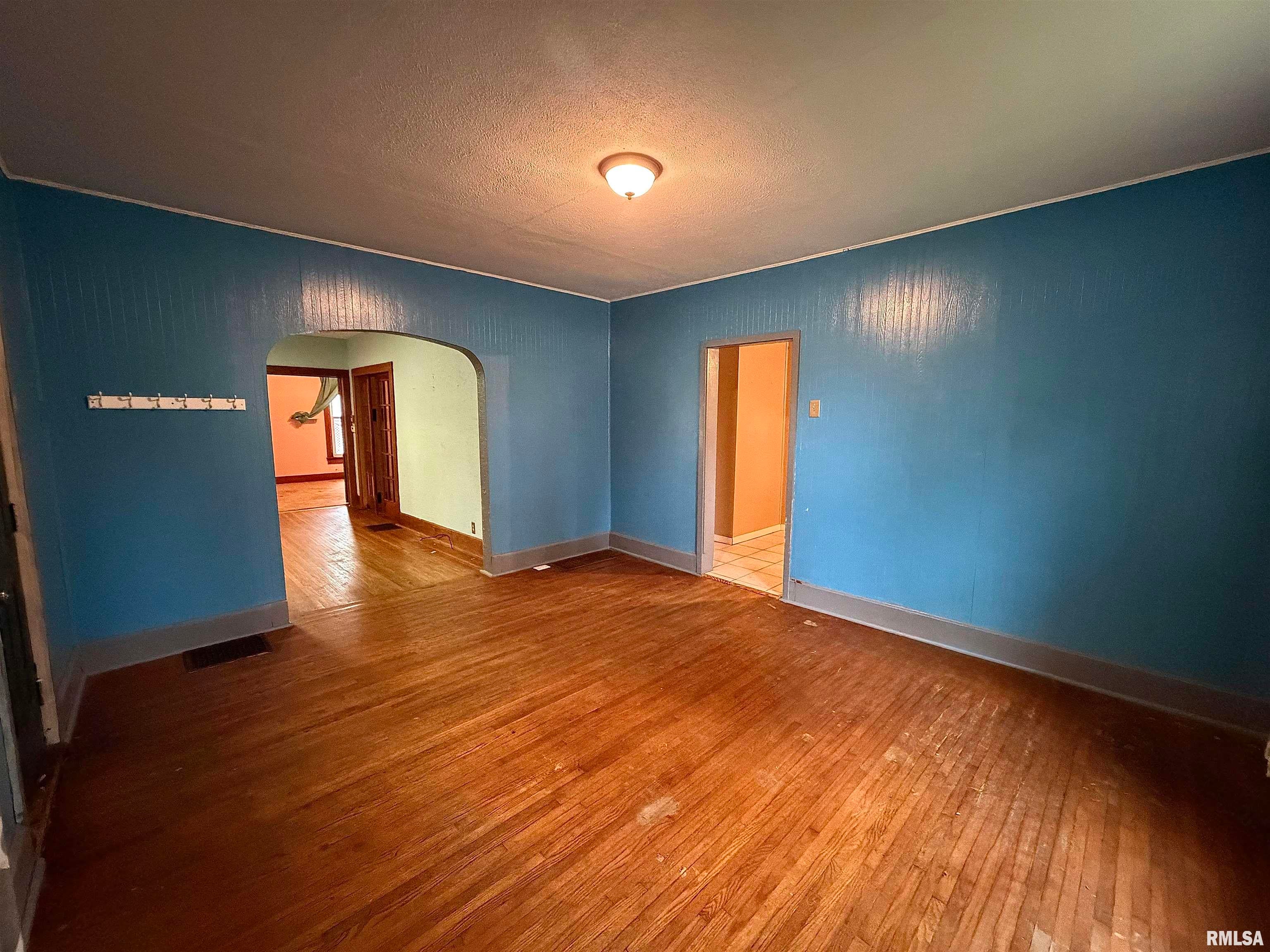 332 E SUMMIT Street, Macomb, IL 61455 — photo 2