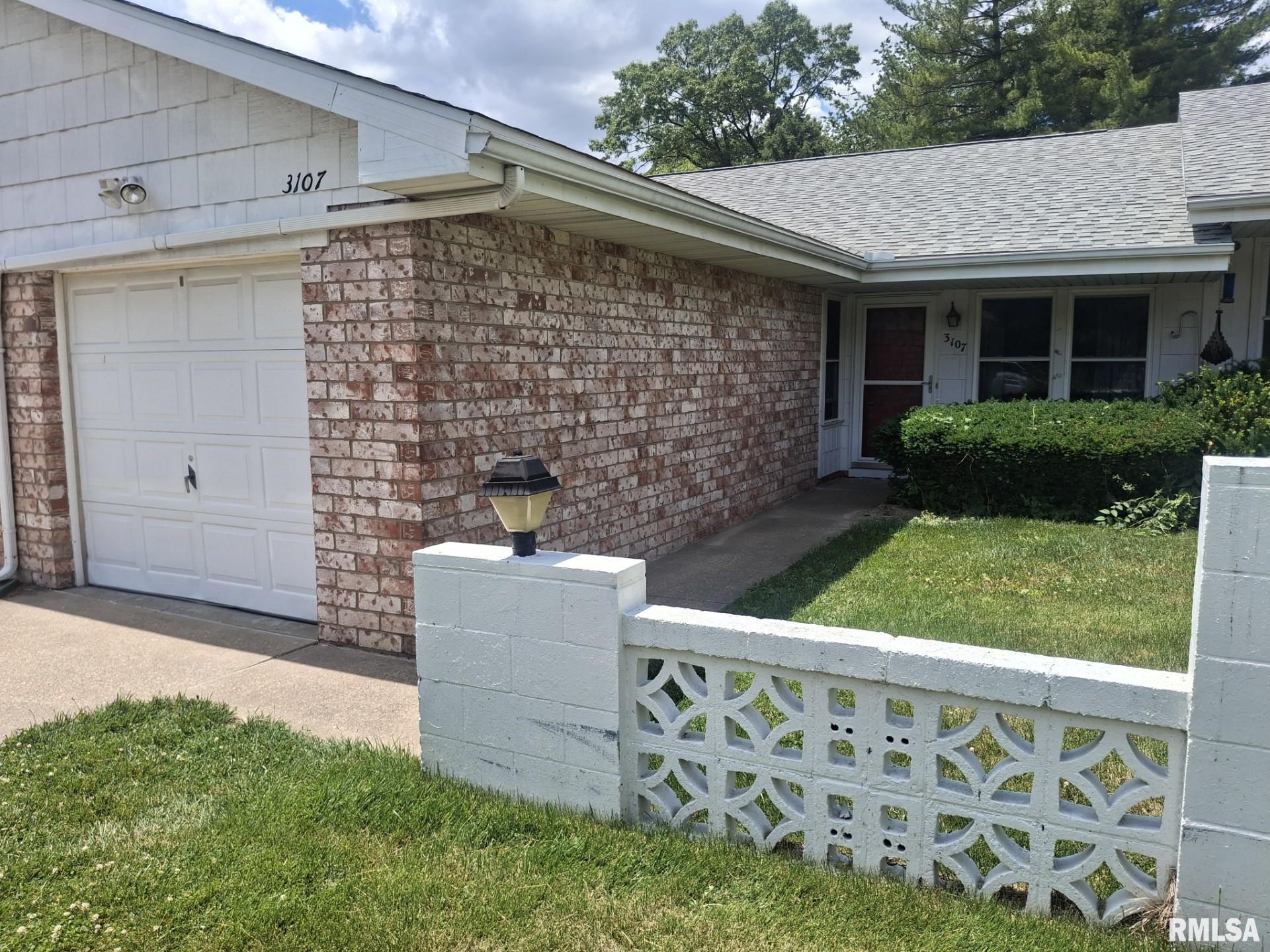 3107 N Molleck Drive — photo