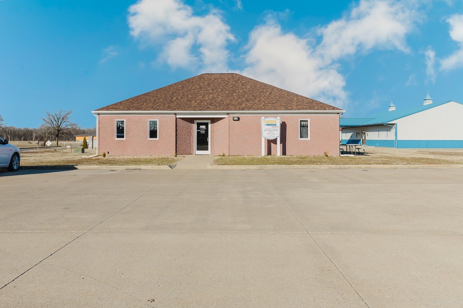 24 Veterans Drive — photo