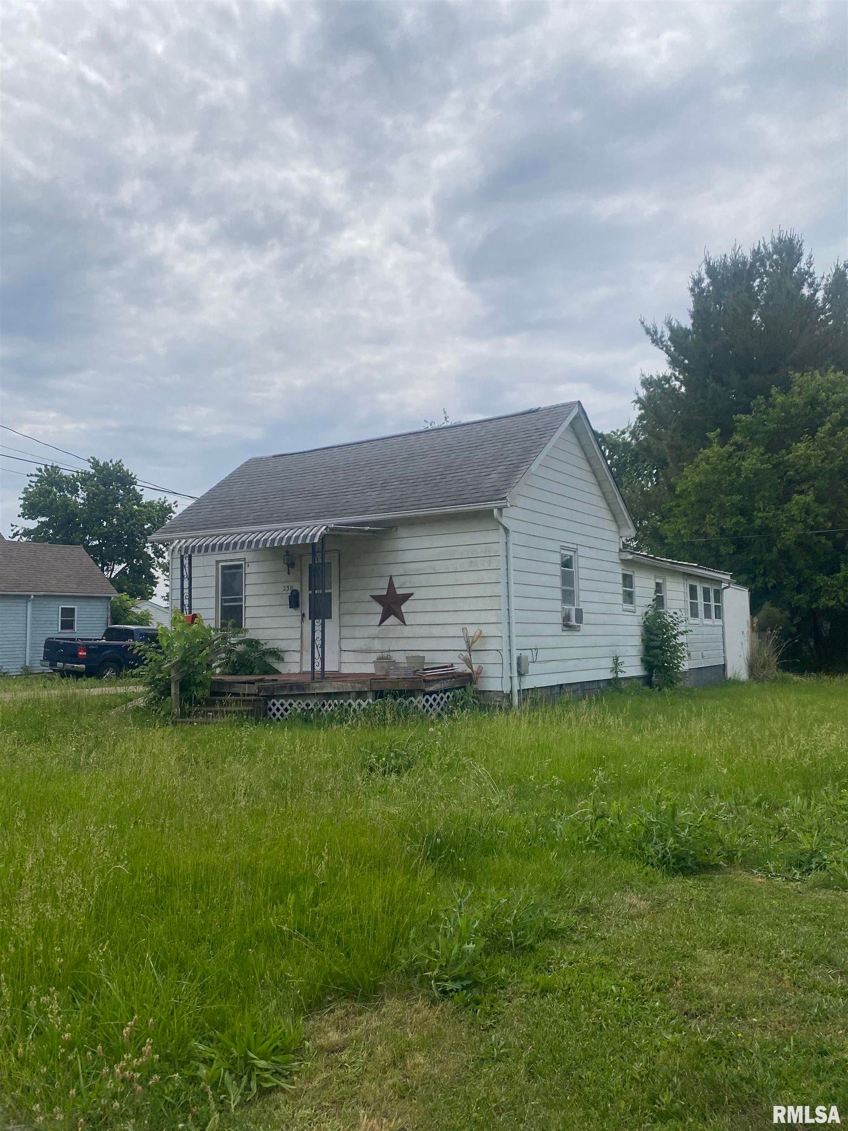 230 E Hickory Street — photo