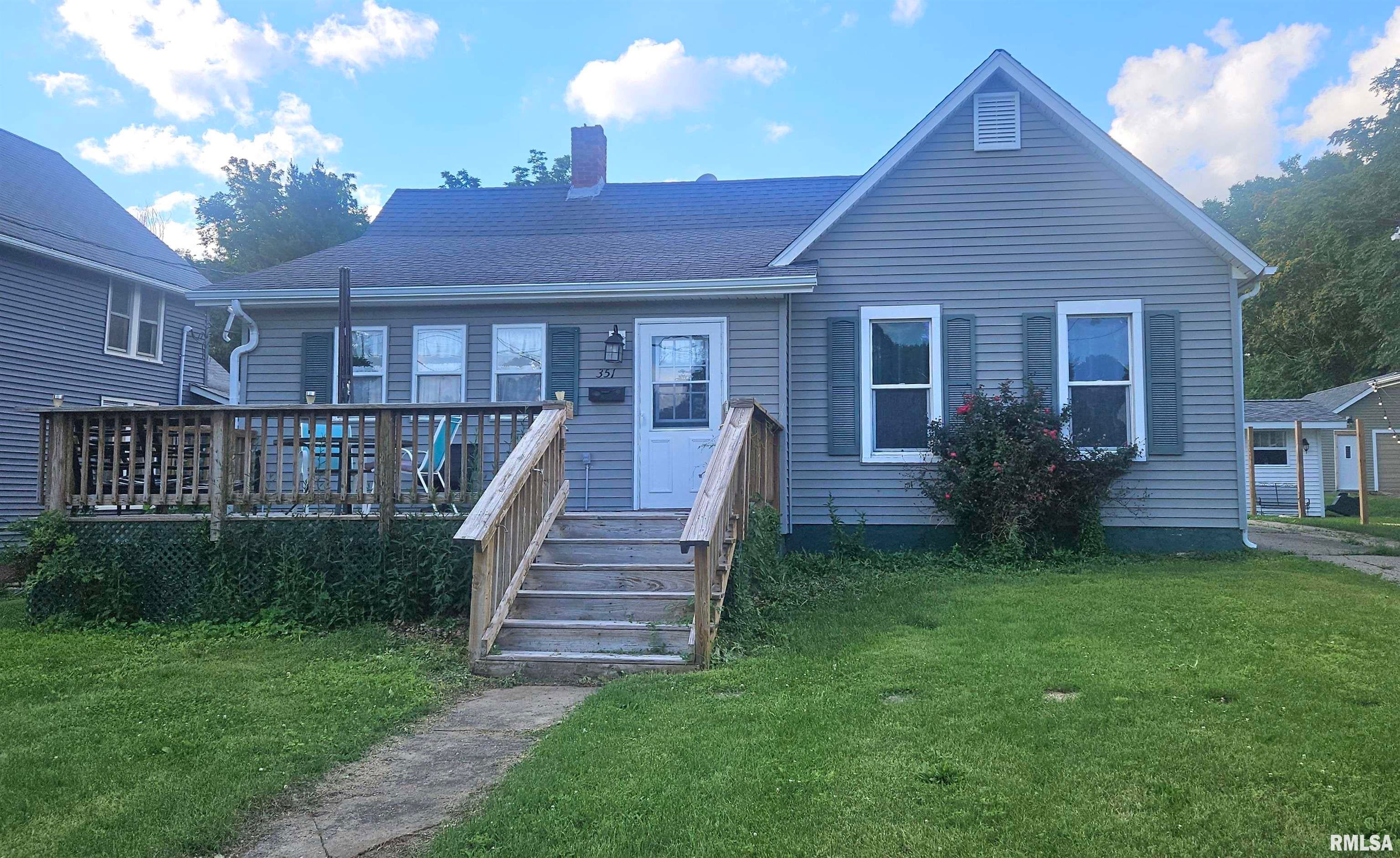 351 W Walnut Street — photo