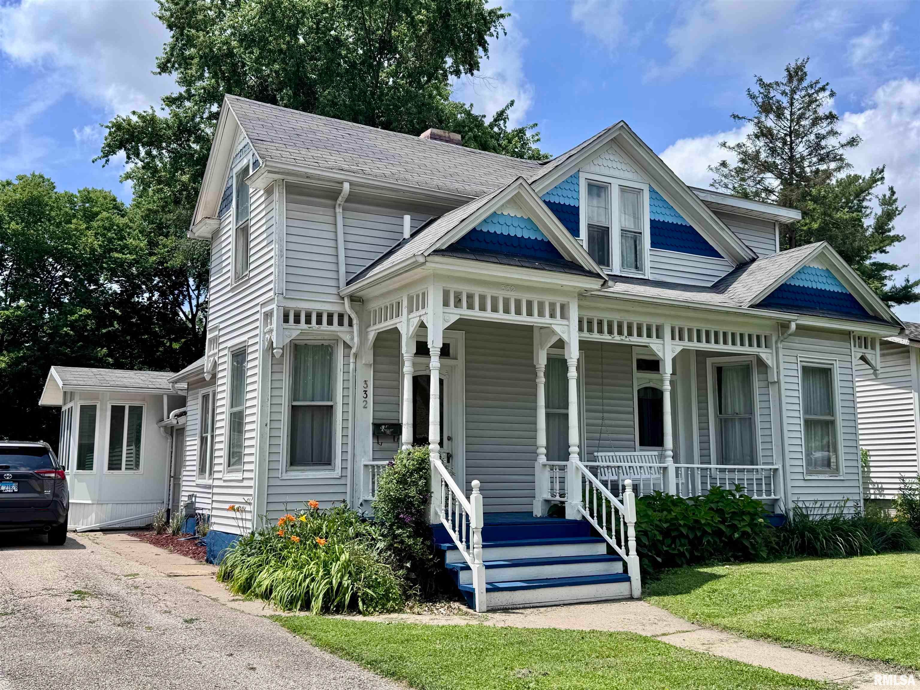 332 S Dudley Street — photo