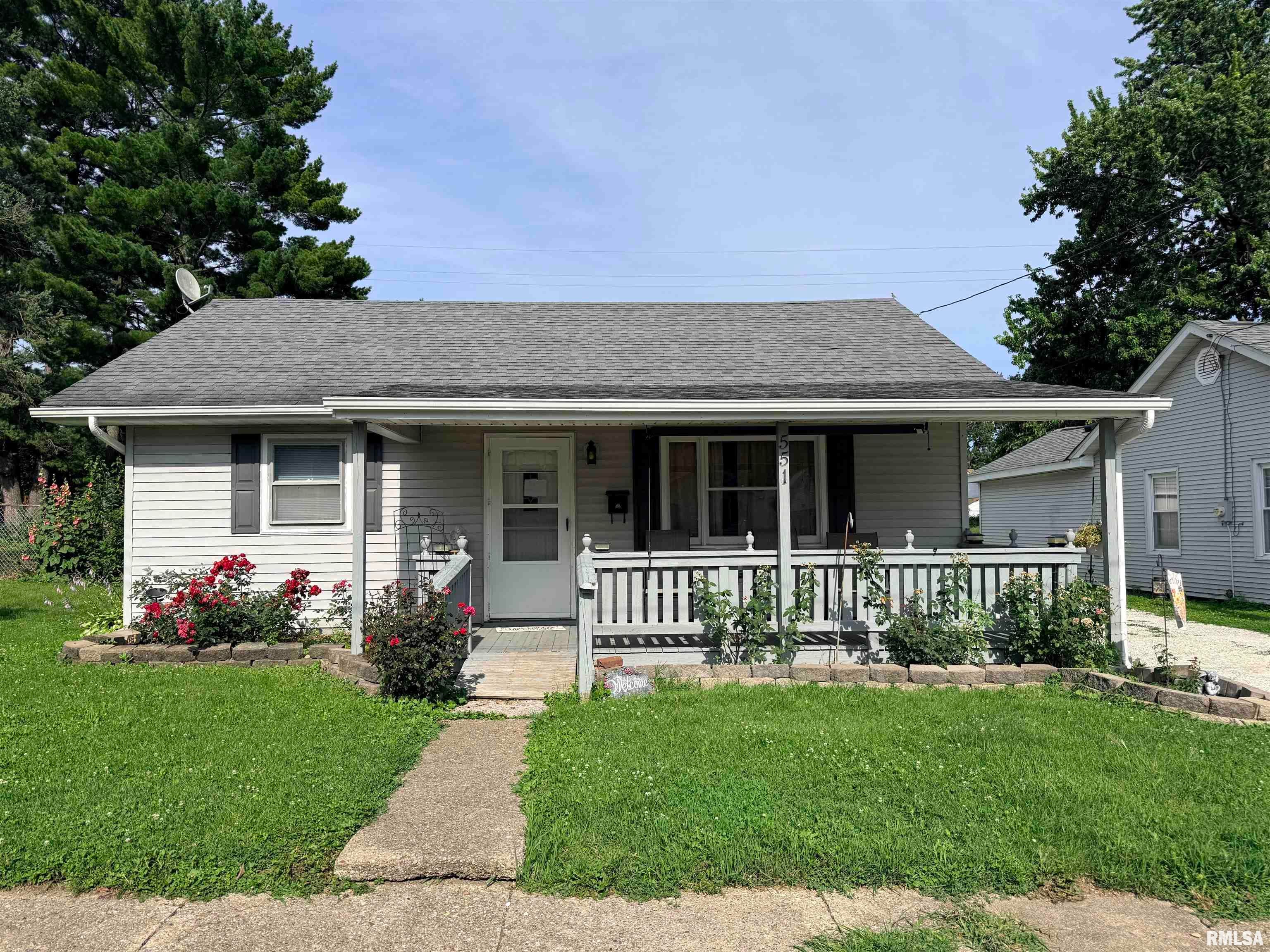551 Royal Court — photo