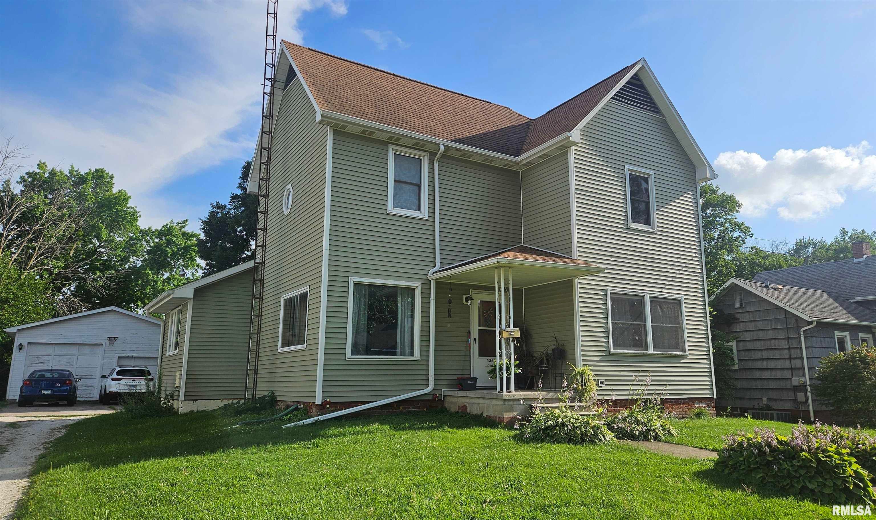 436 W Locust Street — photo