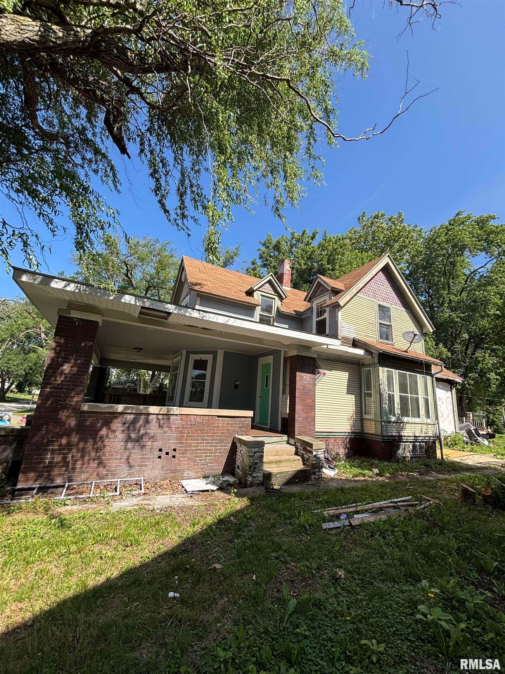 295 W Barnes Street — photo