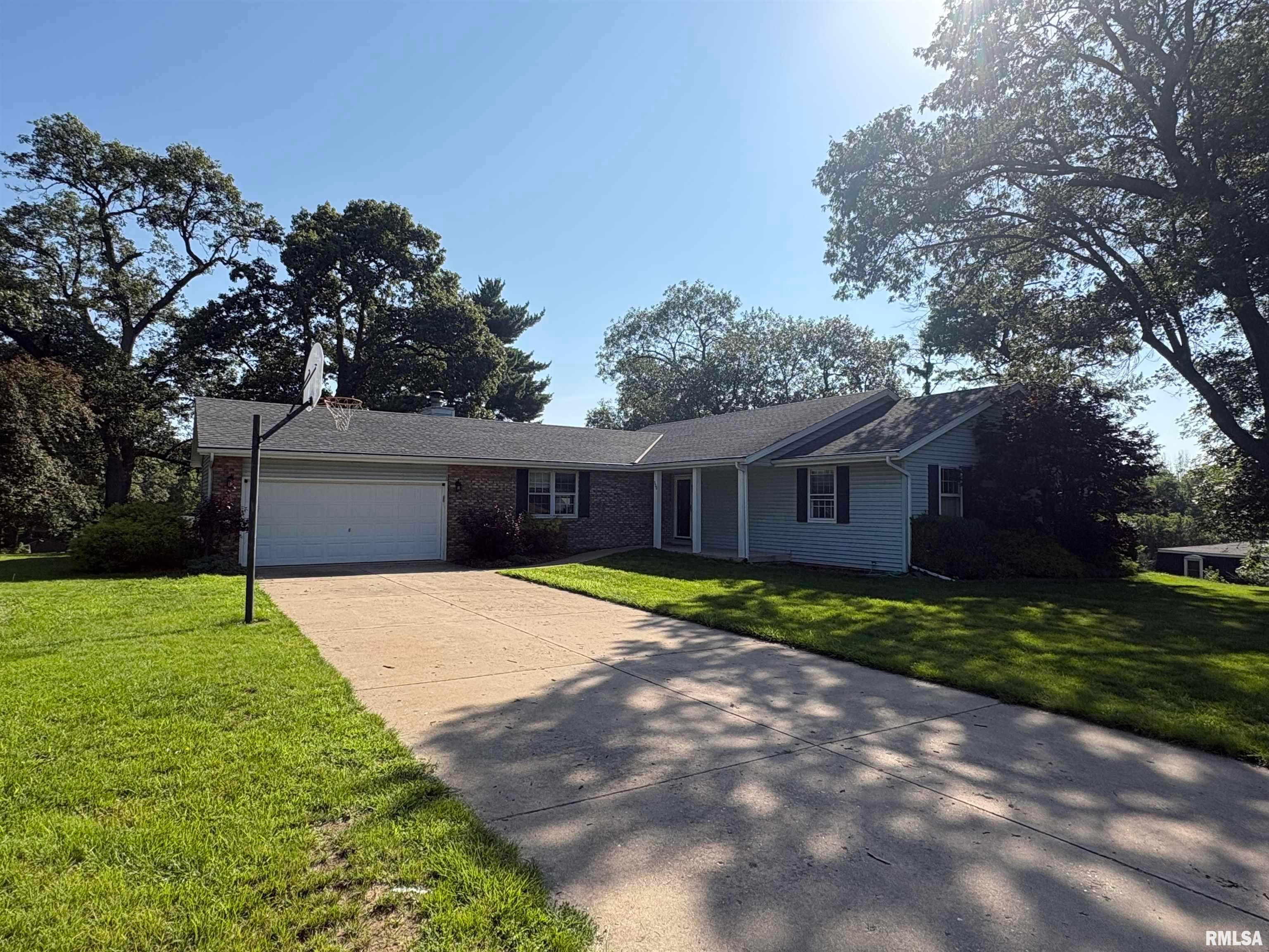 300 N Sunset Drive — photo