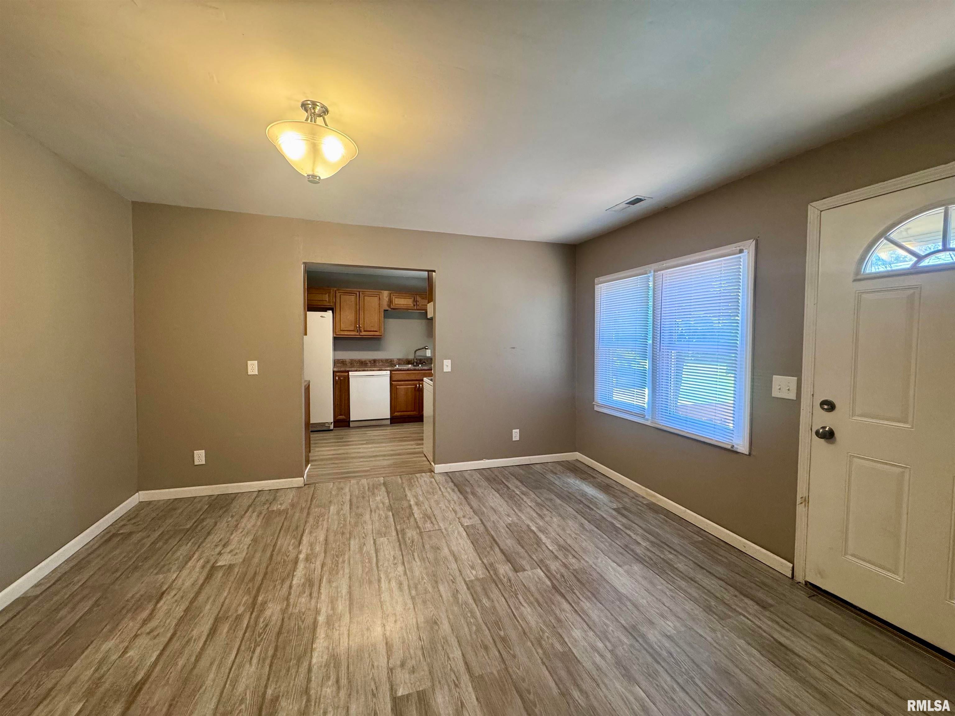 403 E Murray Street, Macomb, IL 61455 — photo 3