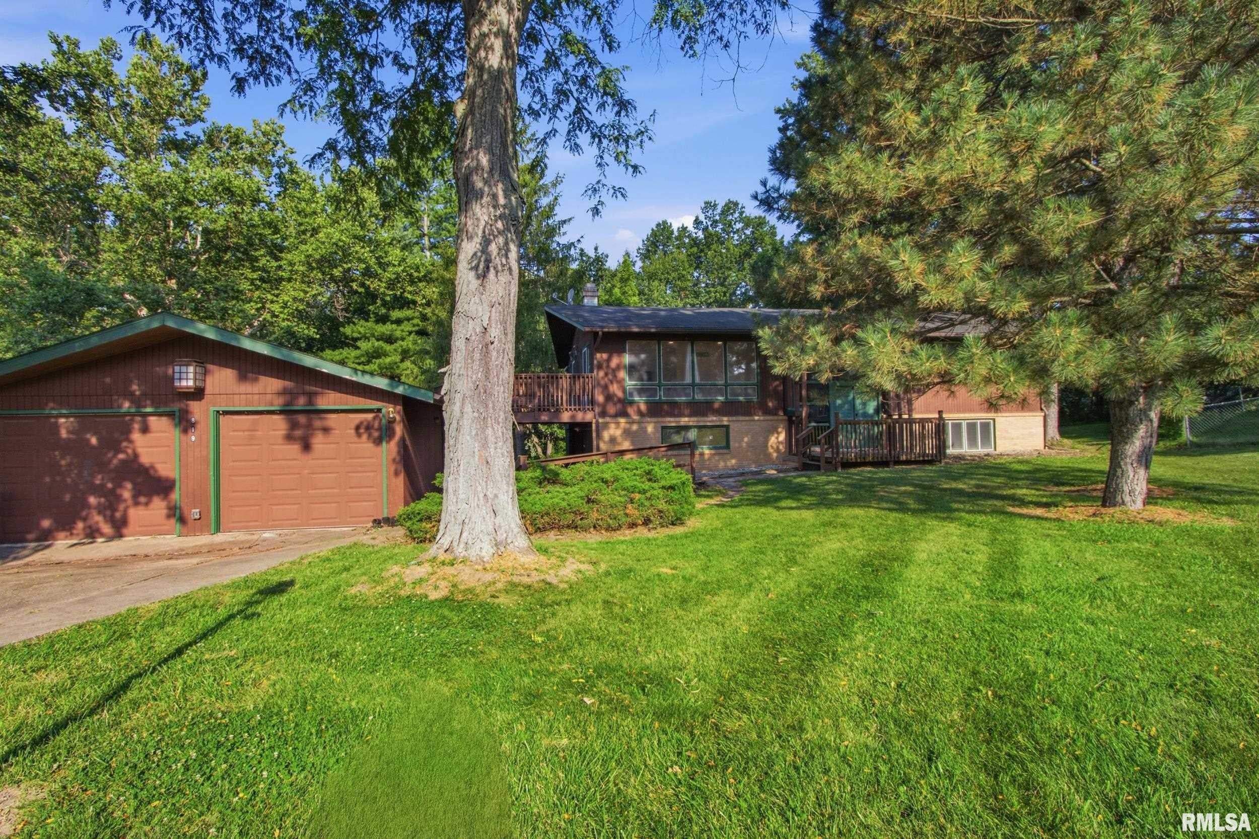 819 Glenoak Drive — photo