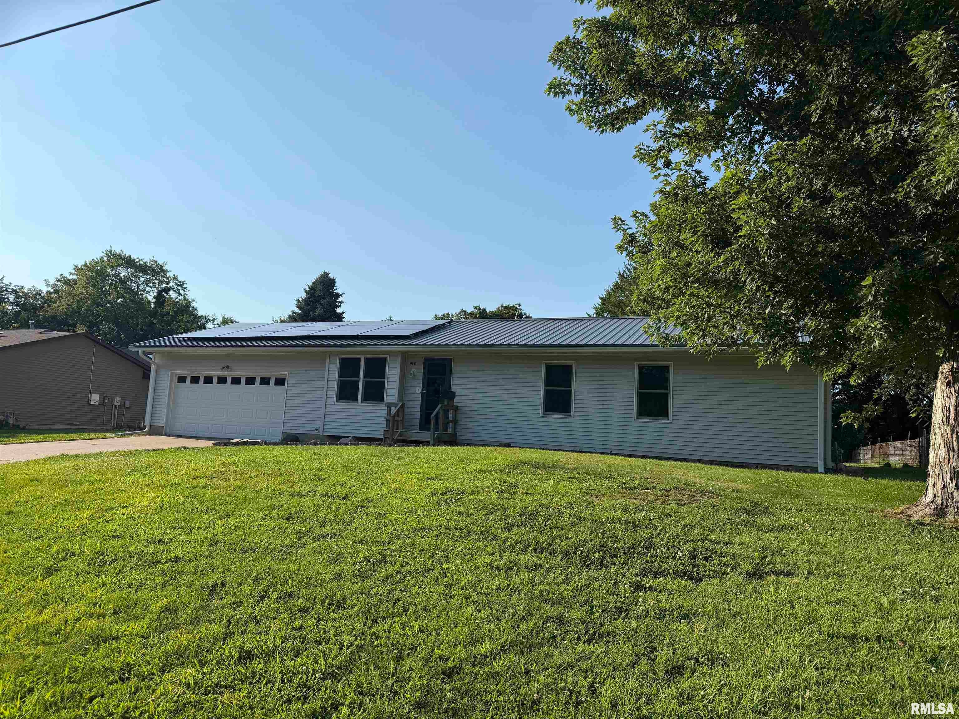 918 E OAK Street, Macomb, IL 61455 — photo 2
