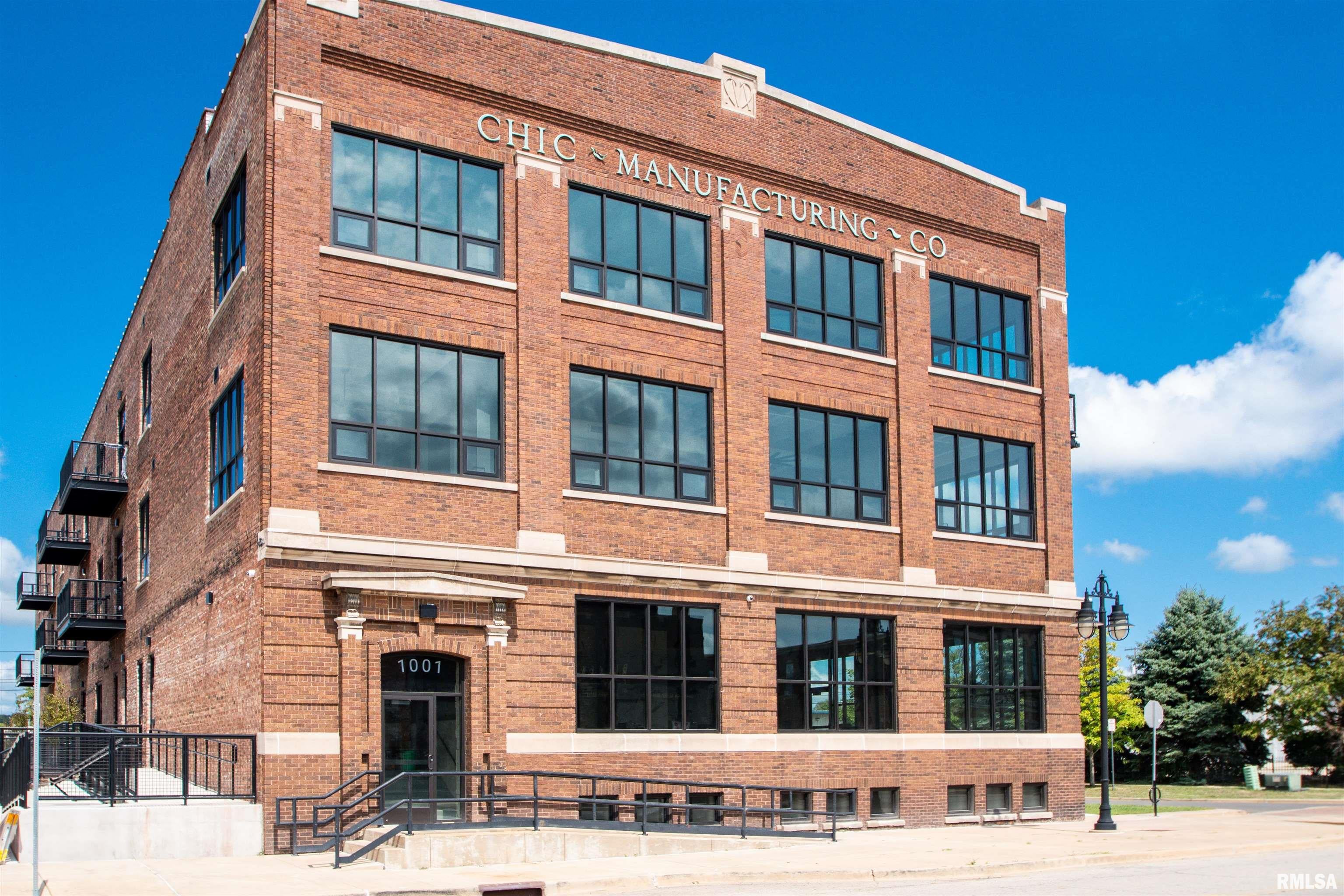 1001 SW Adams Street 202 — photo
