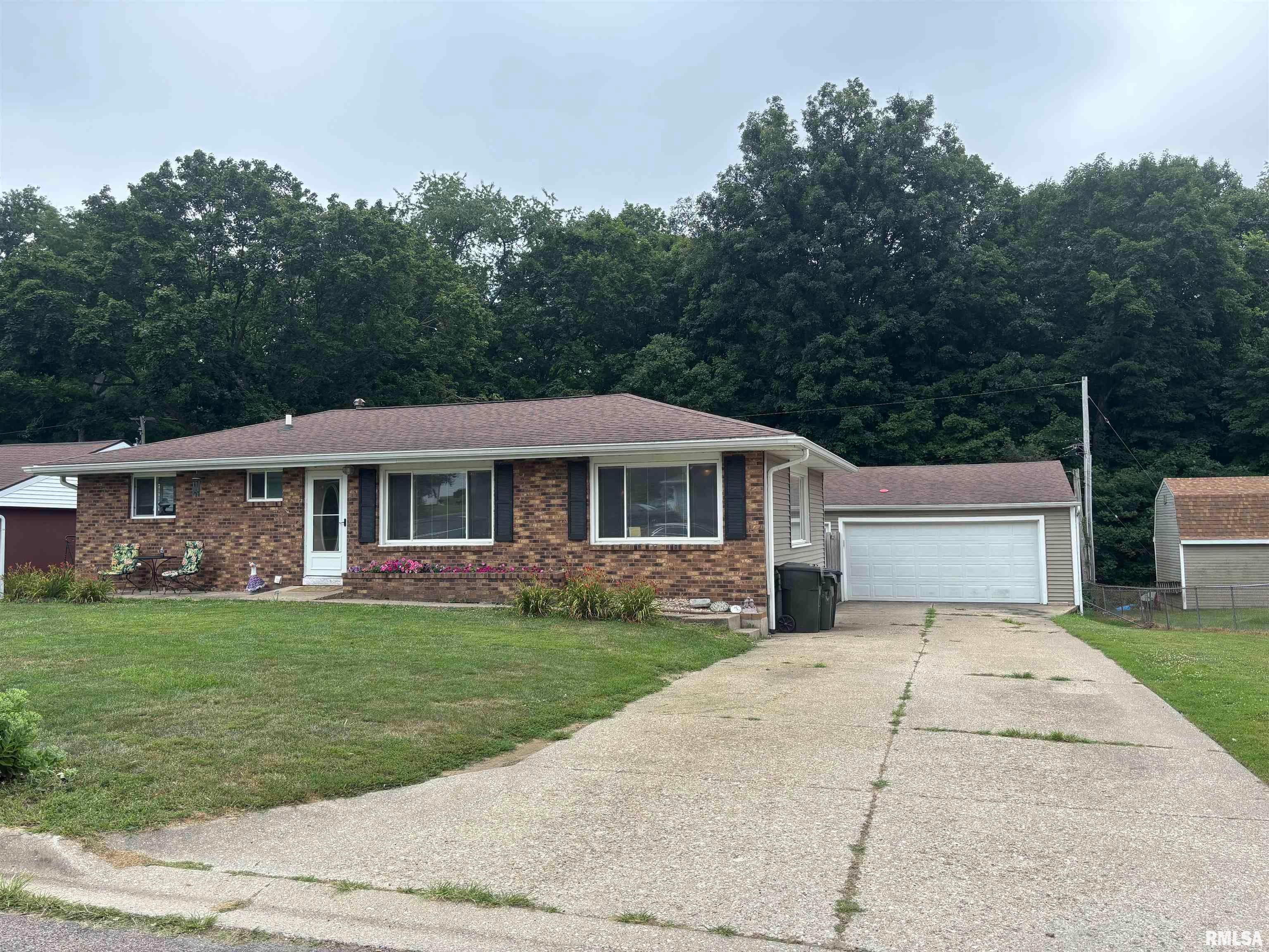 102 W Rio Drive — photo