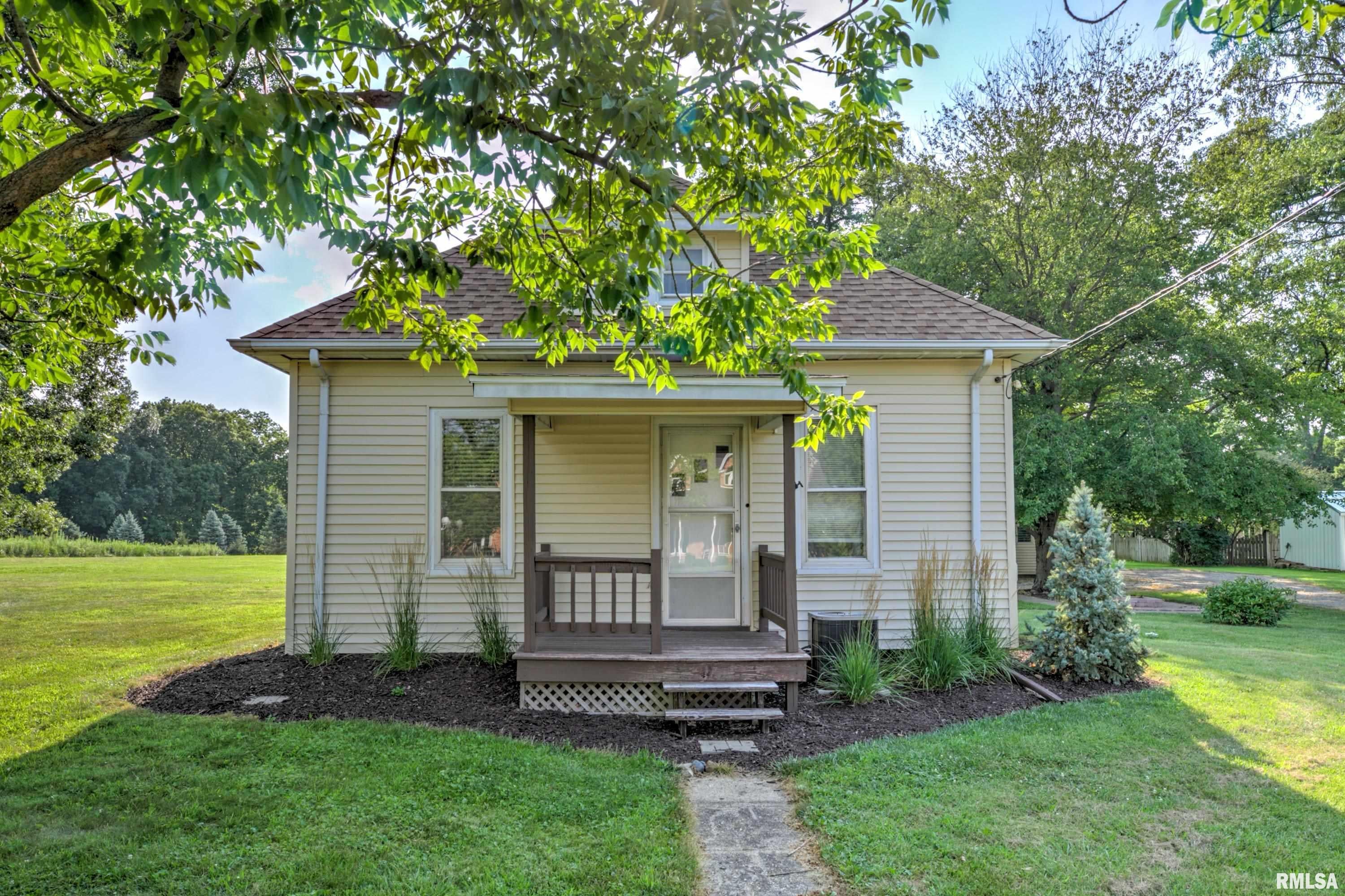 1112 Oakwood Road — photo