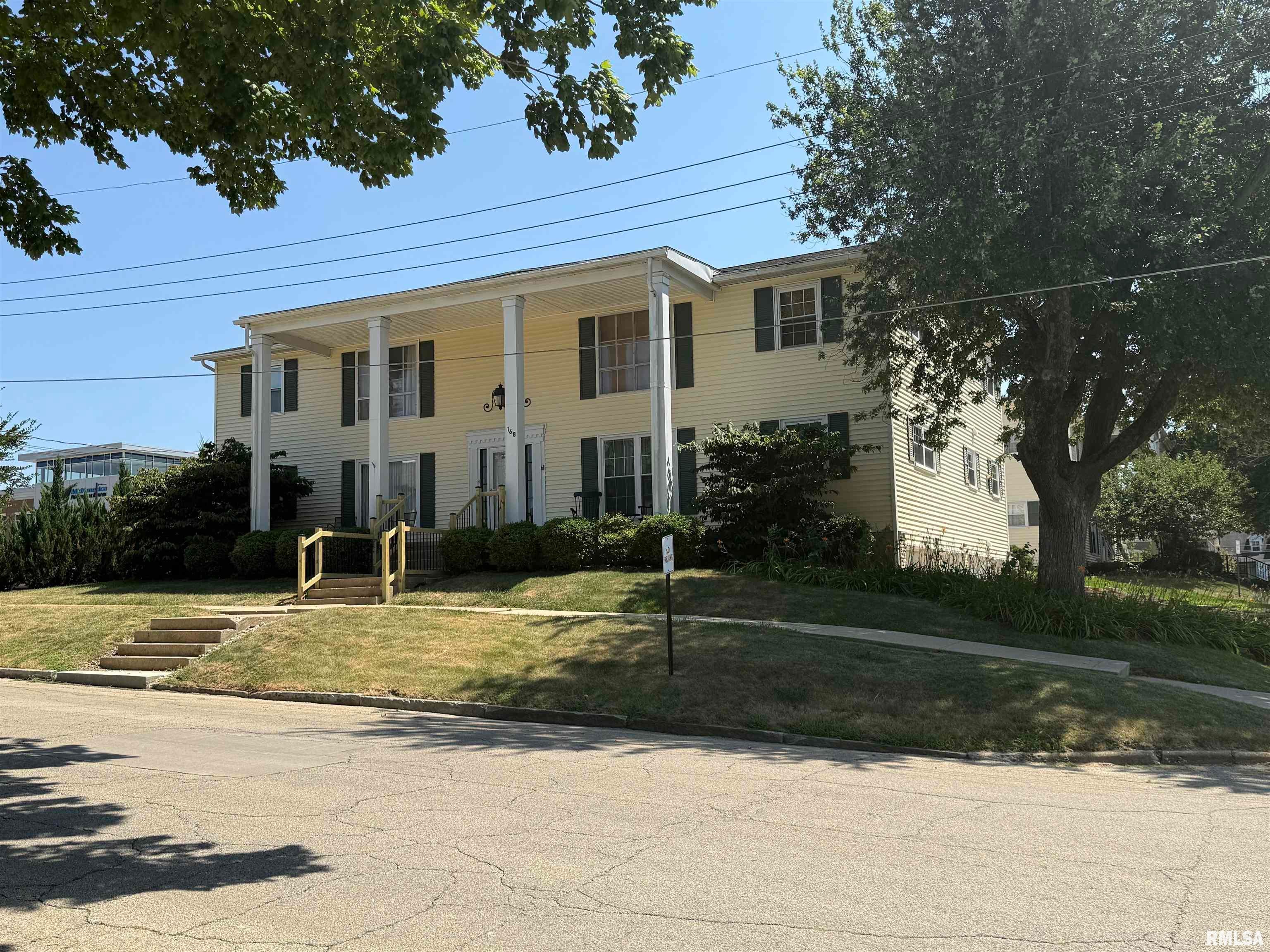 168 W Elm Street 4 — photo