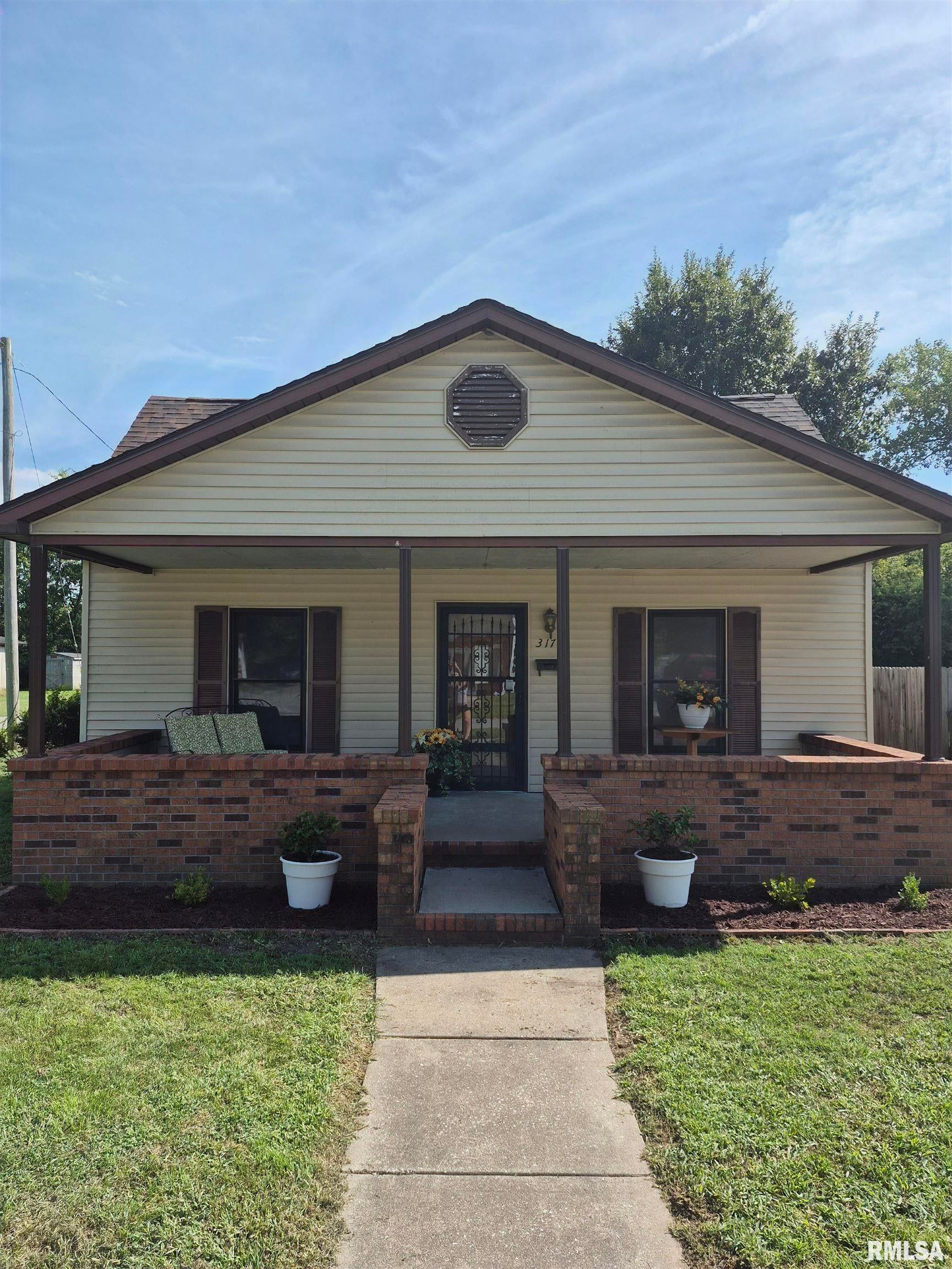 317 E Franklin Street — photo