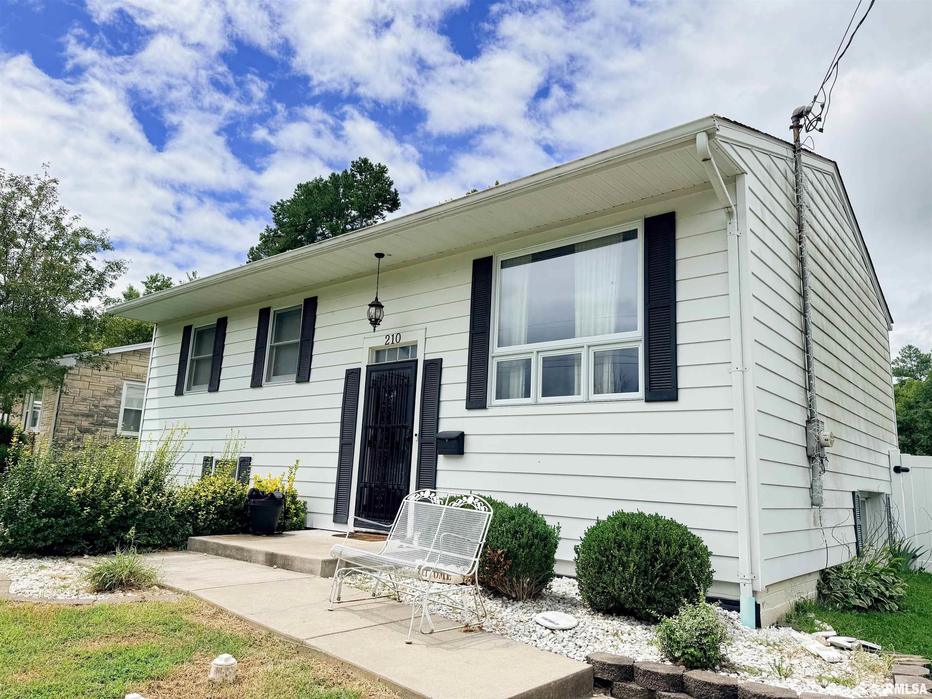 210 Peach Drive — photo