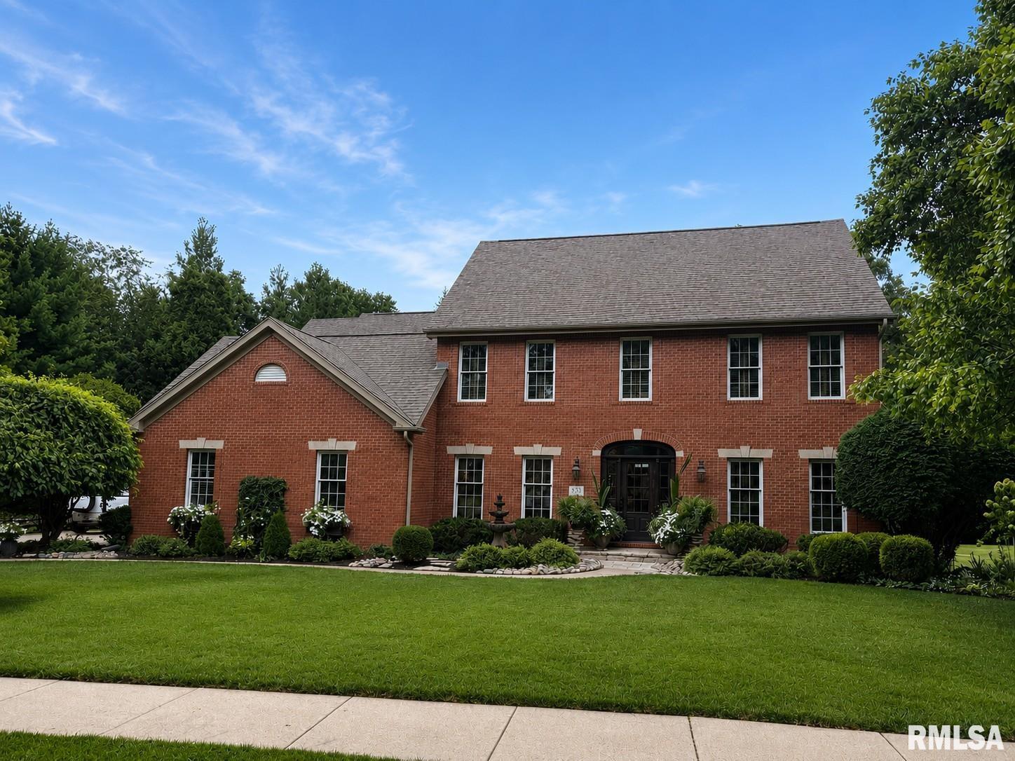 933 W Grand Oak Drive — photo
