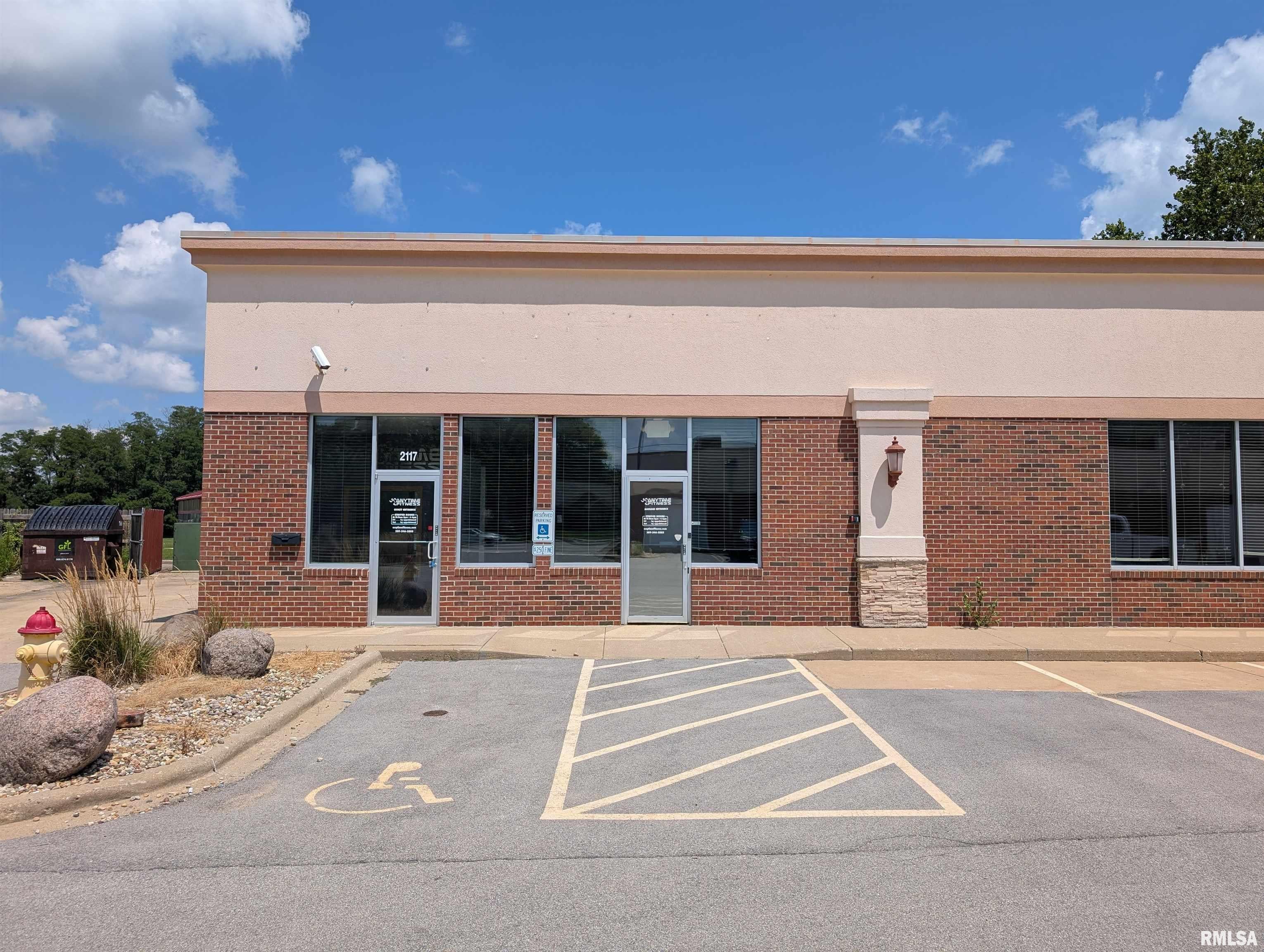 2117 Court Street 2117 — photo