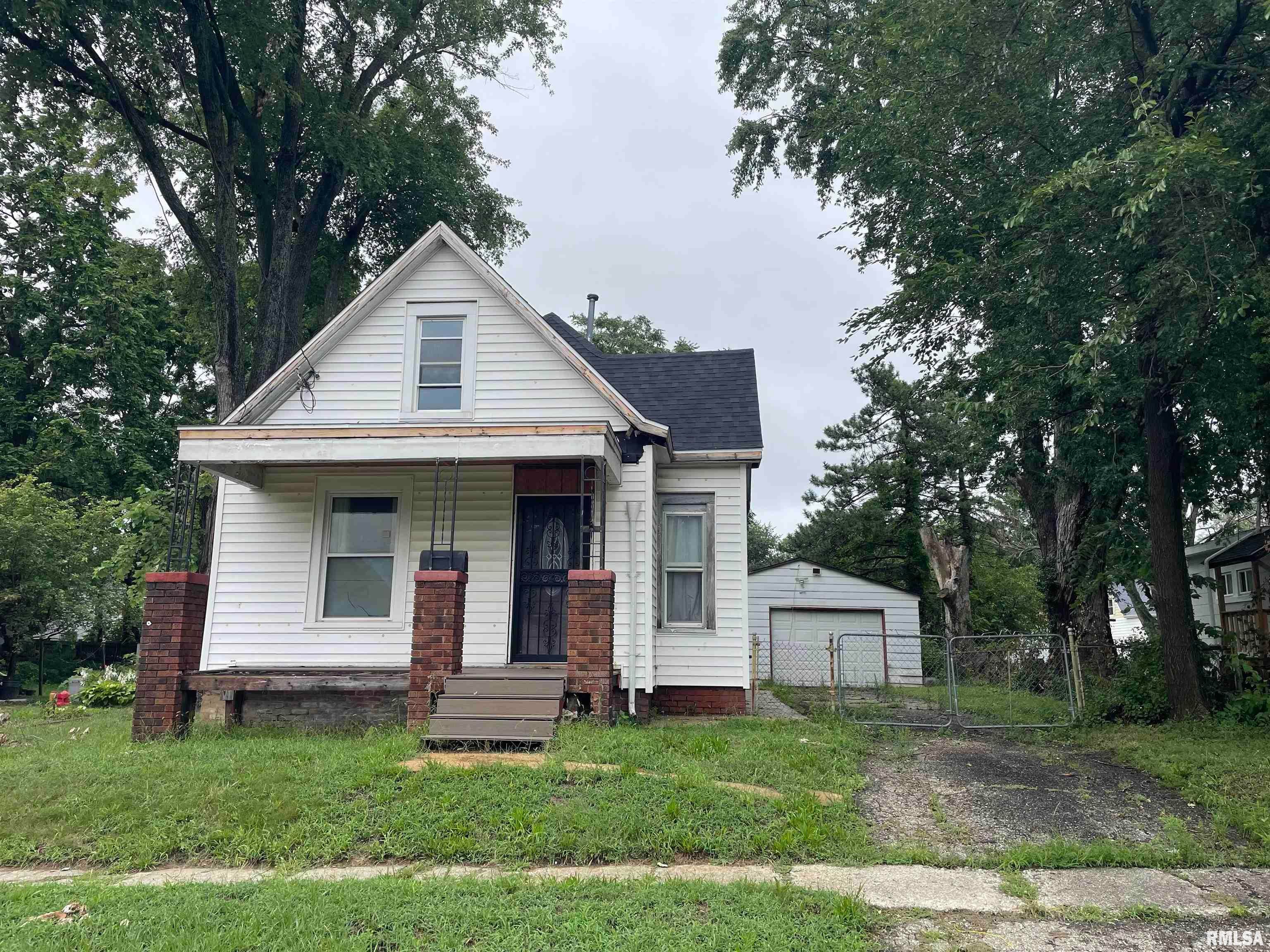803 W Macqueen Avenue — photo