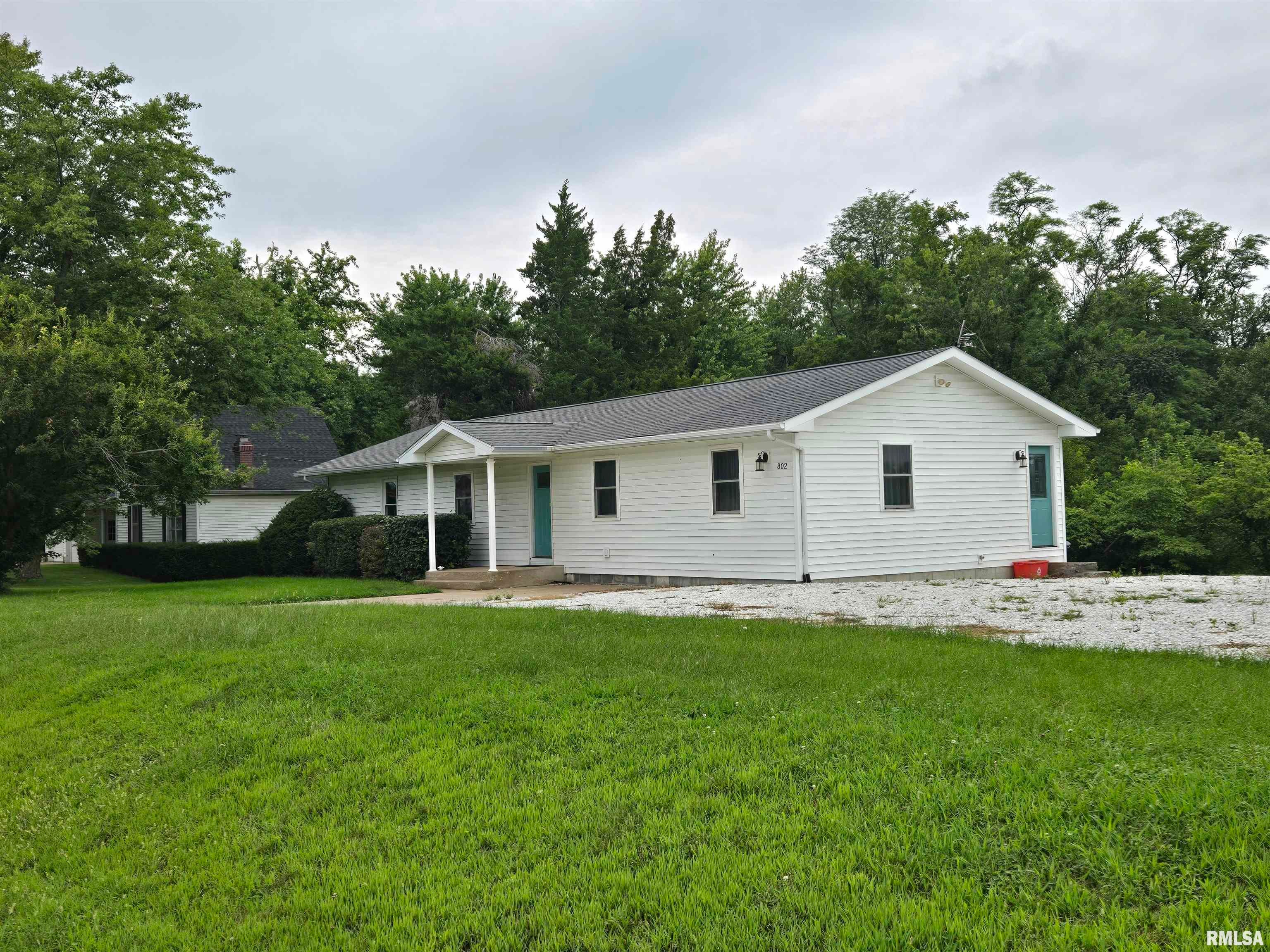 802 W Main Street — photo