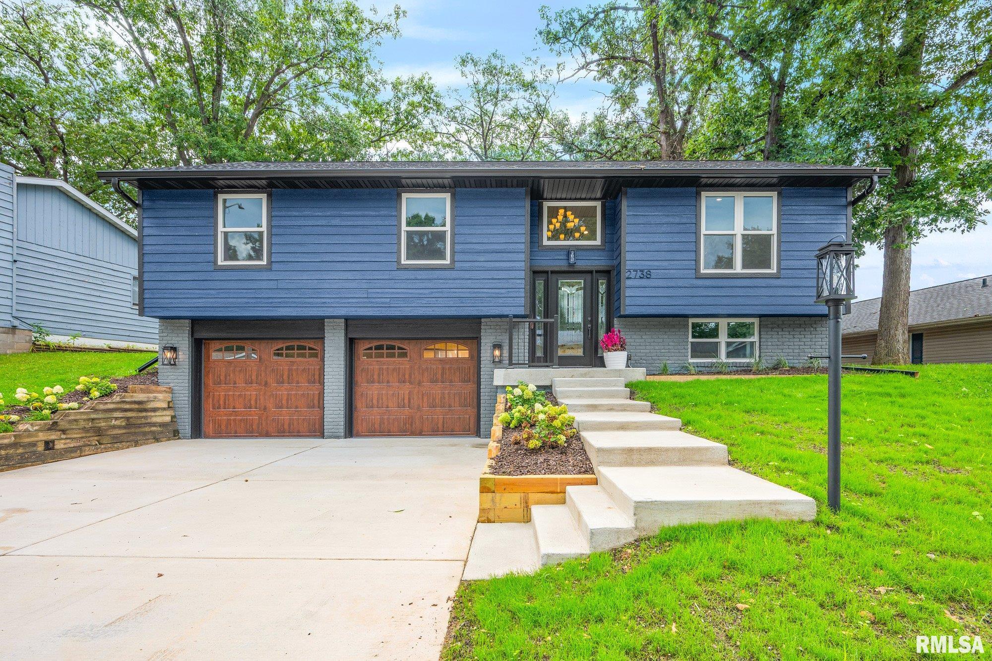2738 W Millbrook Court — photo